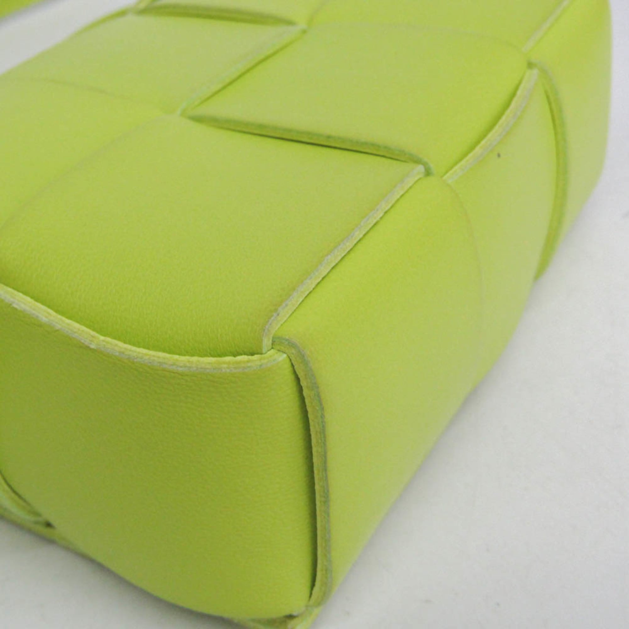 Bottega Veneta Intrecciato Cassette · Leather