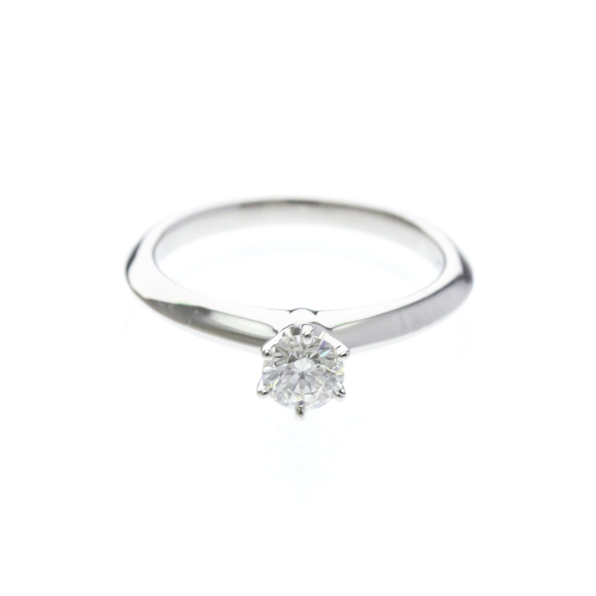 Tiffany Solitaire · Platinum · Diamond