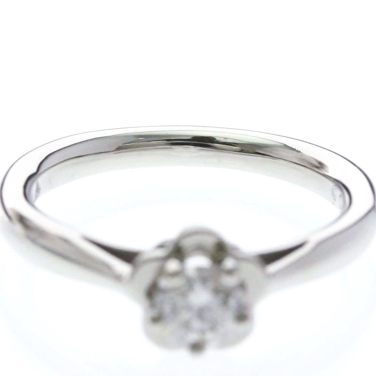 Chanel Camellia · Platinum · Diamond