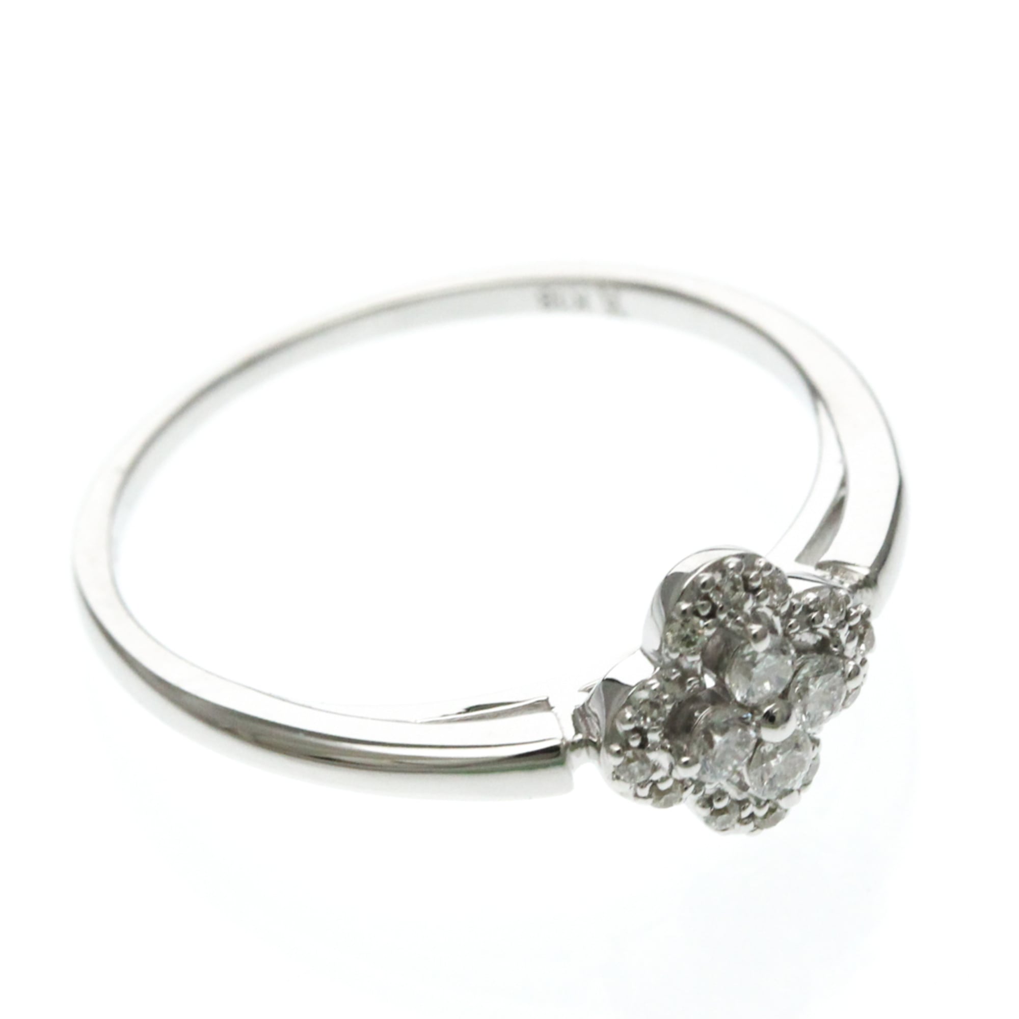 Vendome Aoyama Clover Diamond · 18K White Gold