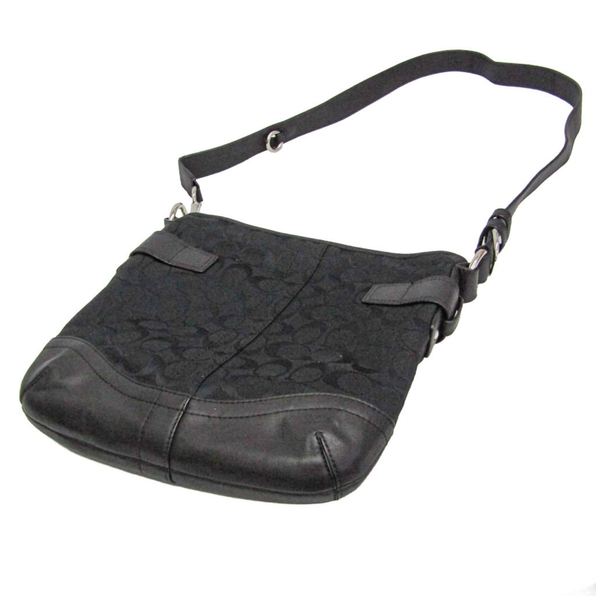 Coach Signature · Canvas & Leather