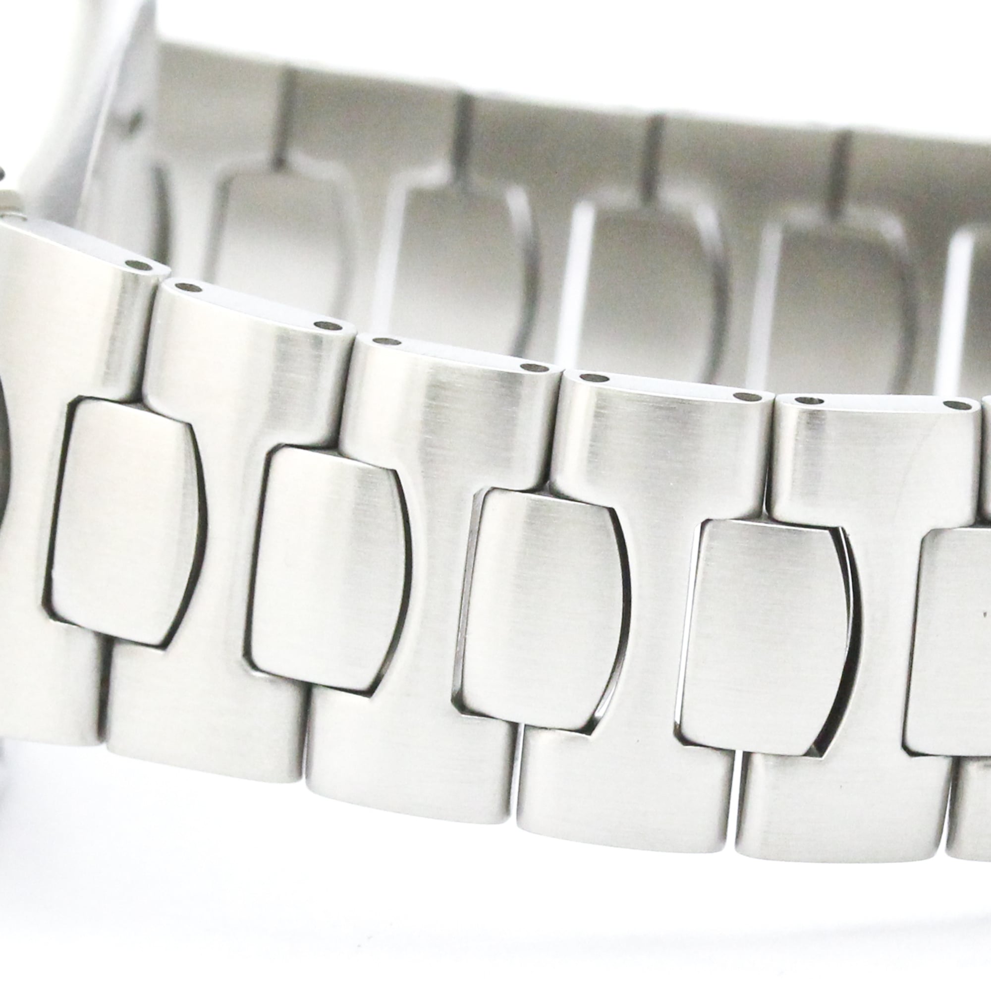 Omega Seamaster Professional 200M · Steel