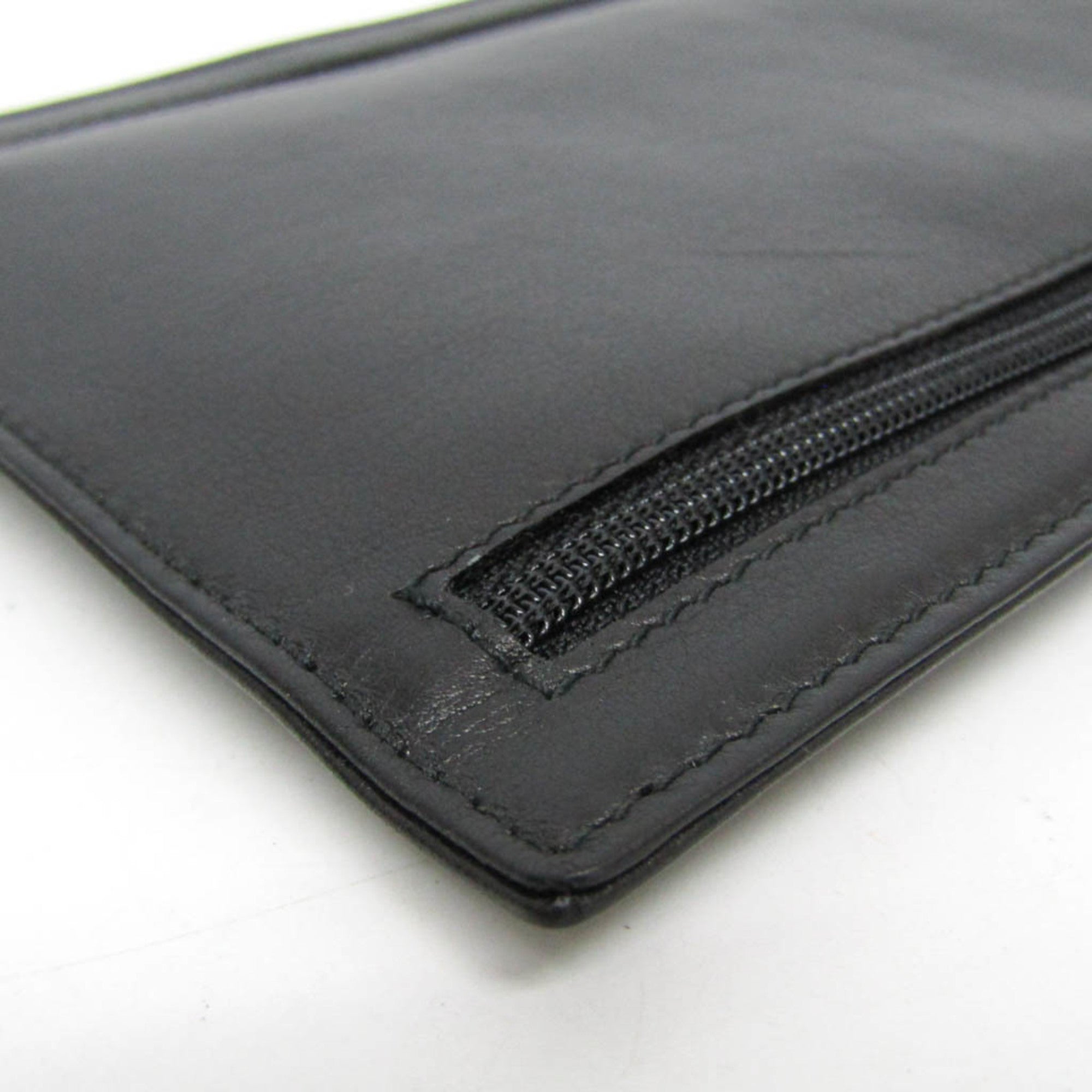 Gucci Multi-Pocket Leather Pouch