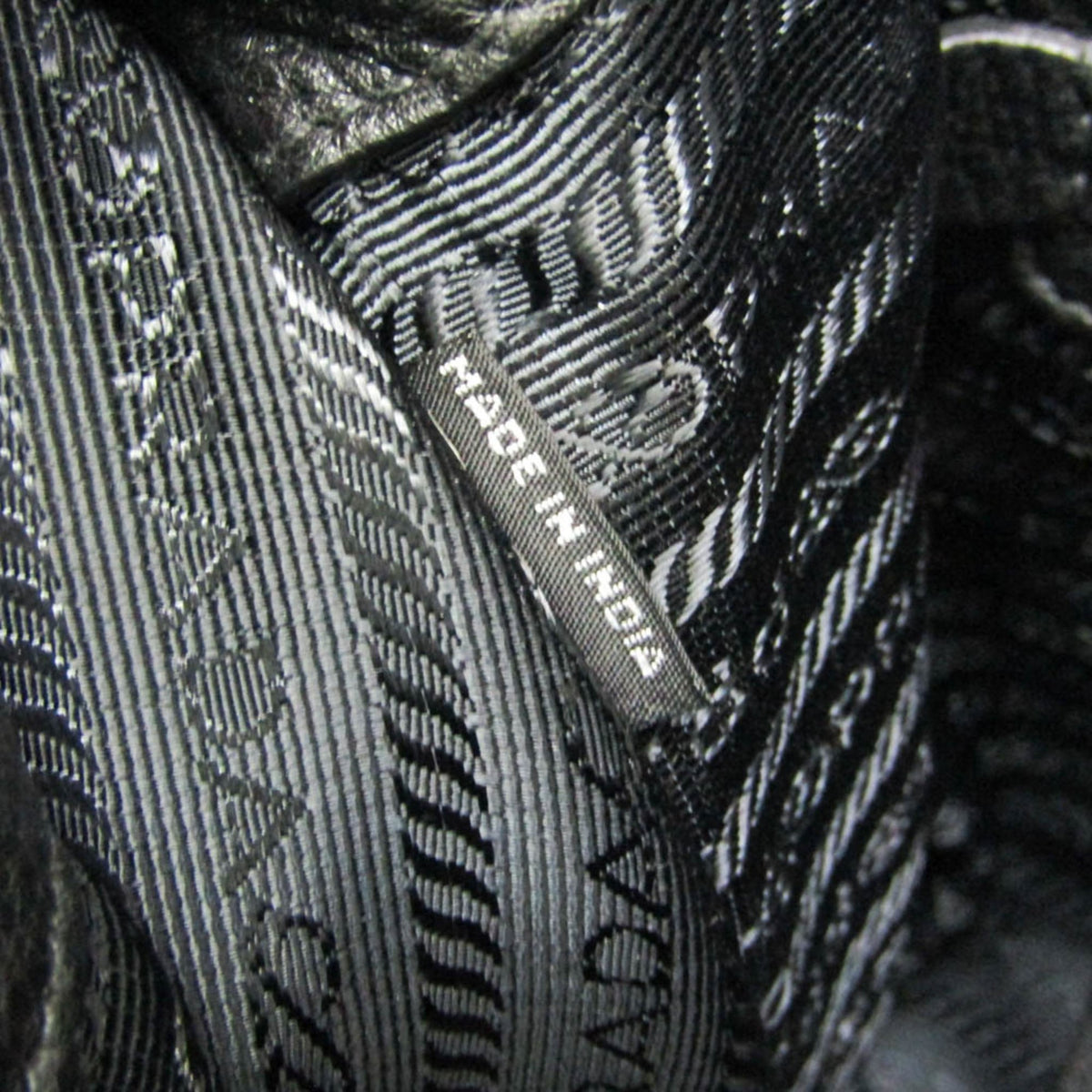 Prada Vitello Phenix · Leather