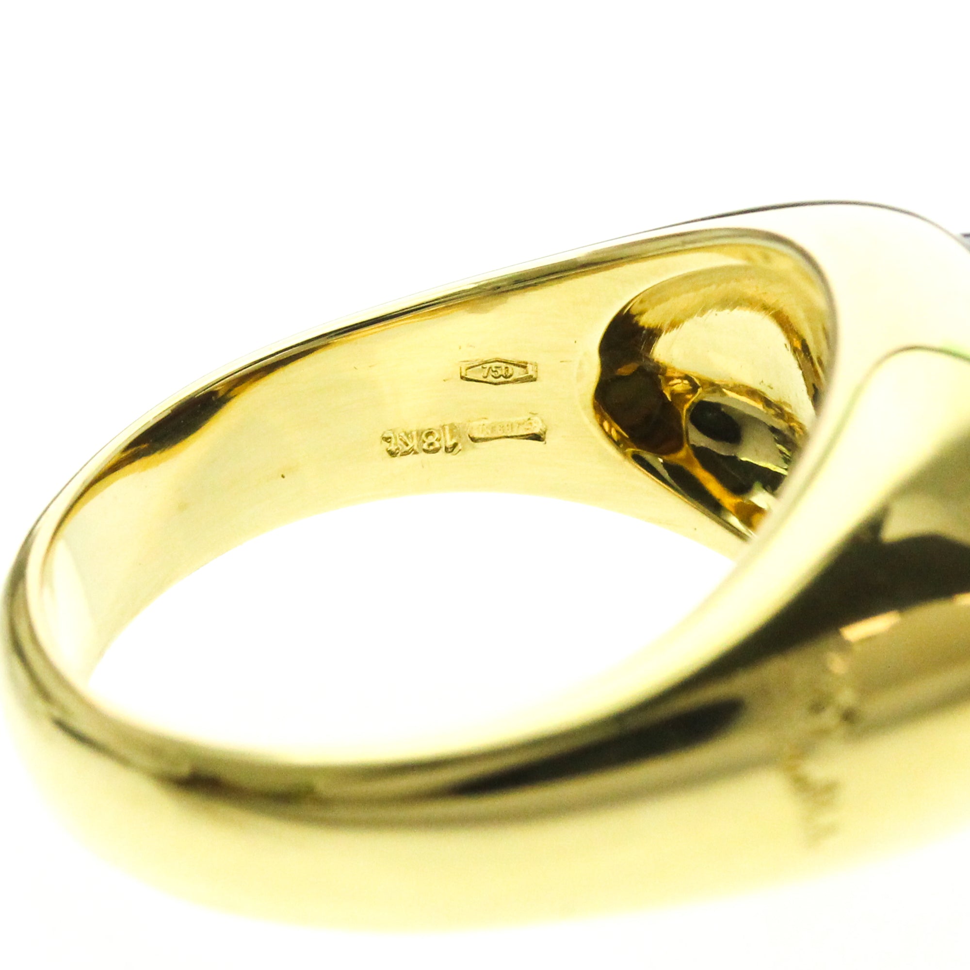 Pomellato · Garnet · 18K Yellow Gold