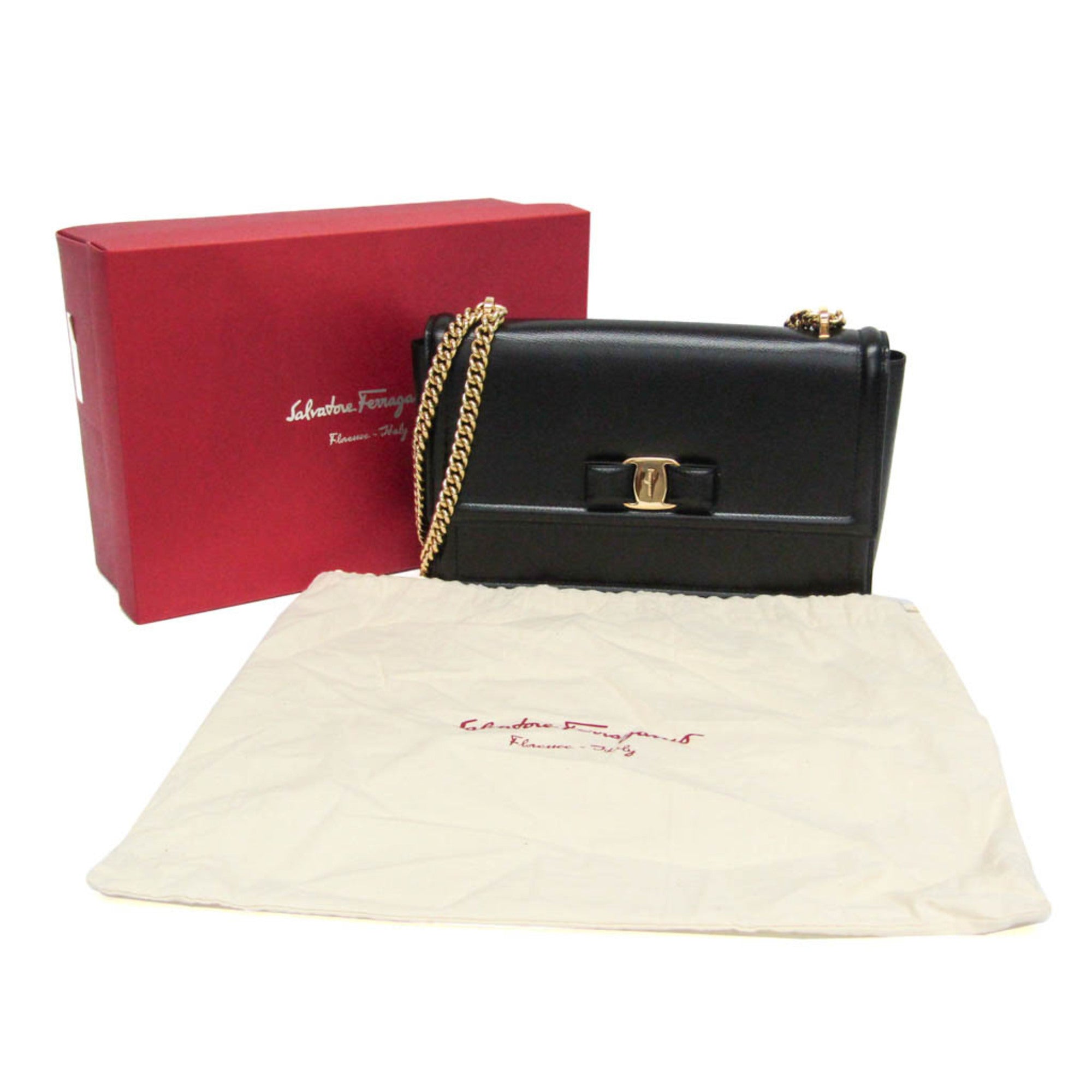 Salvatore Ferragamo Vara · Chain Shoulder Bag