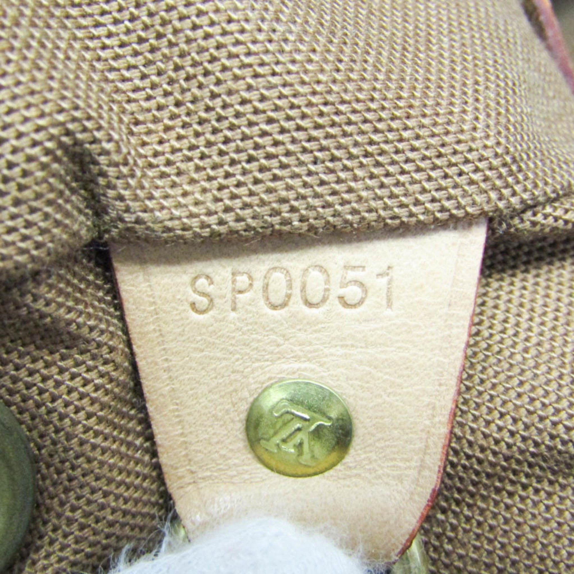 Louis Vuitton Montsouris MM · Monogram
