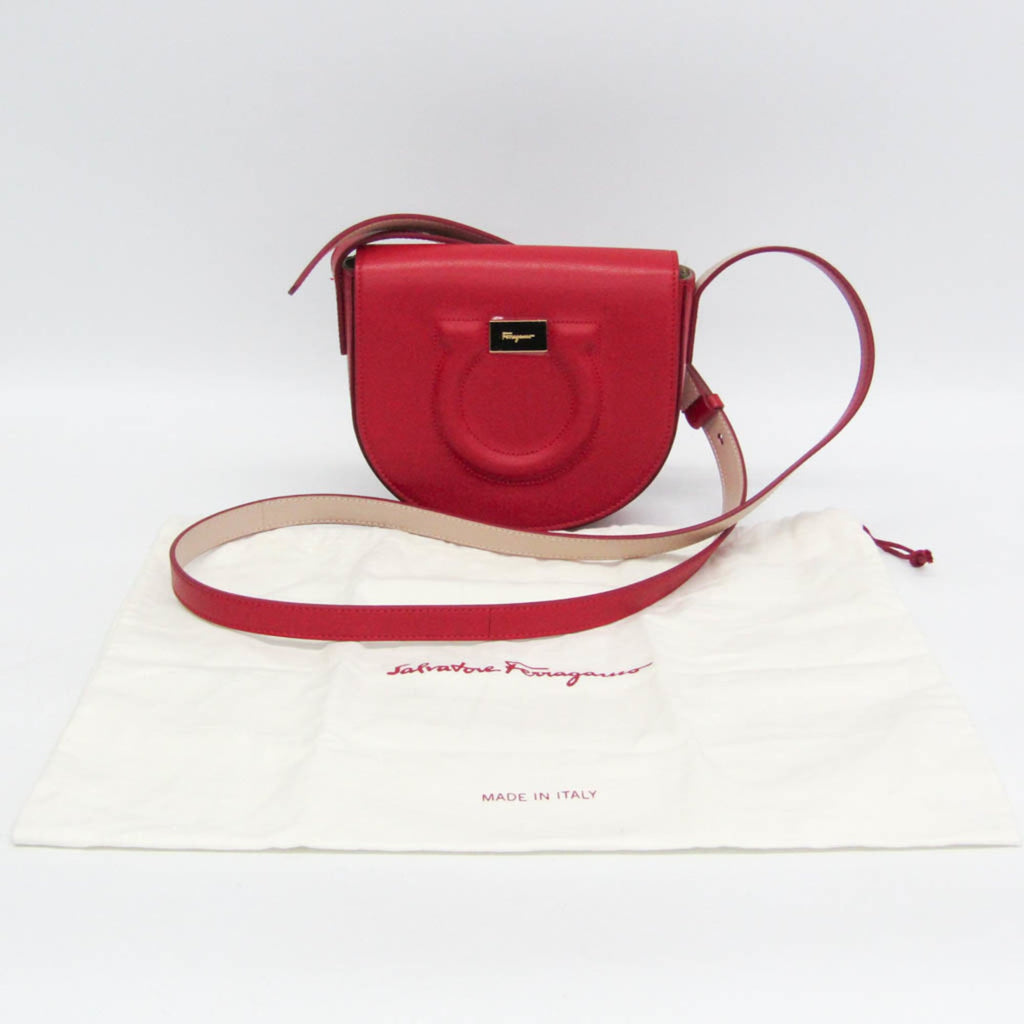 Salvatore Ferragamo Gancini · Leather