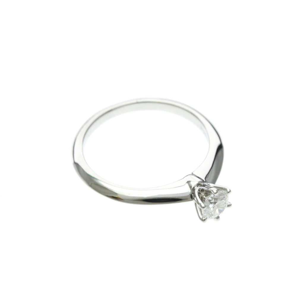 Tiffany Solitaire · Diamond · Platinum · VVS2