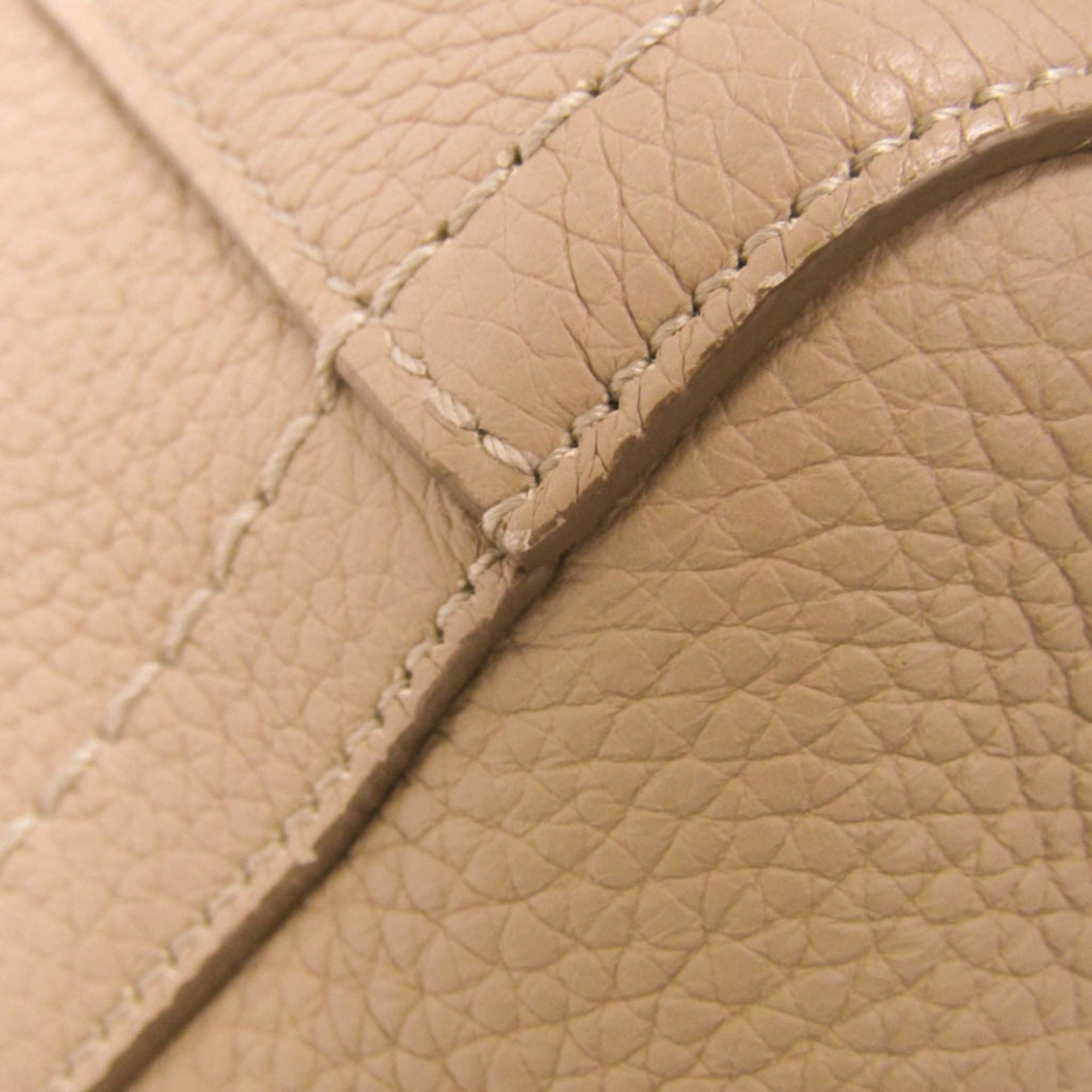 Salvatore Ferragamo Gancini · Leather