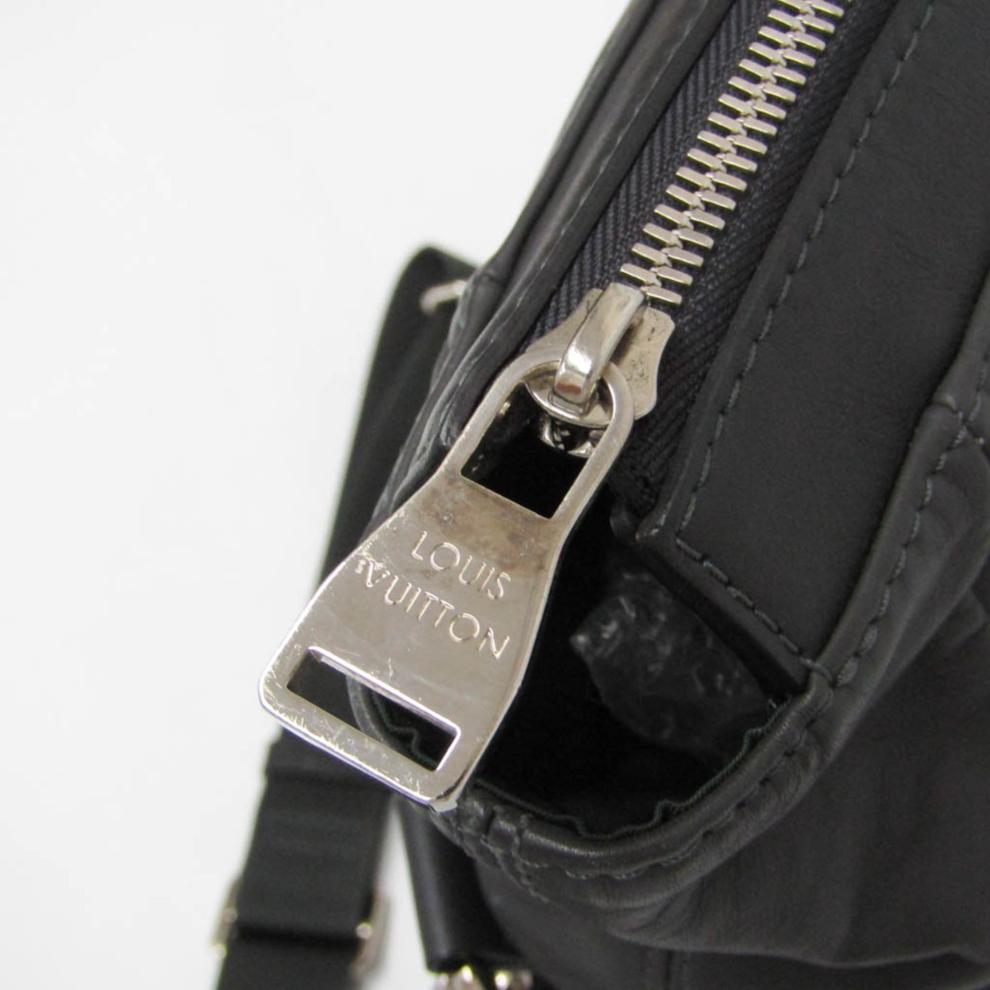 Louis Vuitton V-Line Gaston Move · Calf Leather