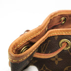 Louis Vuitton Montsouris MM · Monogram
