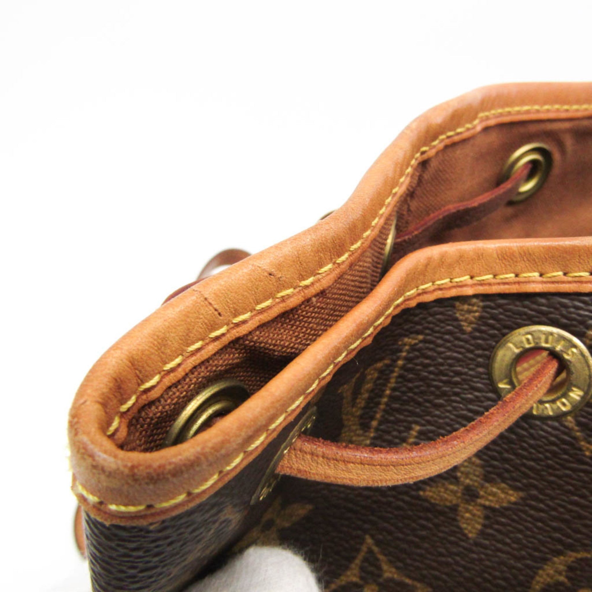 Louis Vuitton Montsouris MM · Monogram