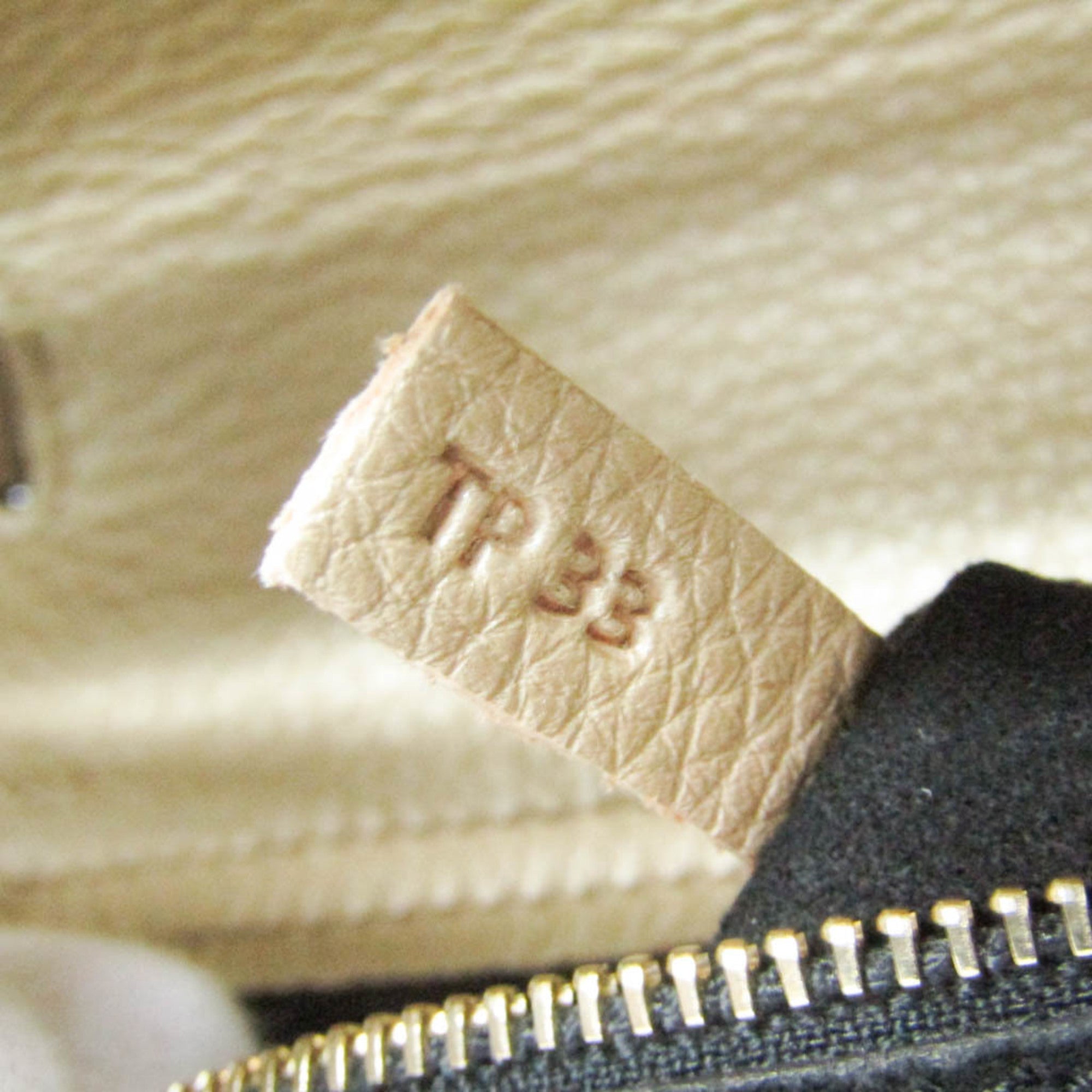 Tod's Wave Bag · Japan Exclusive
