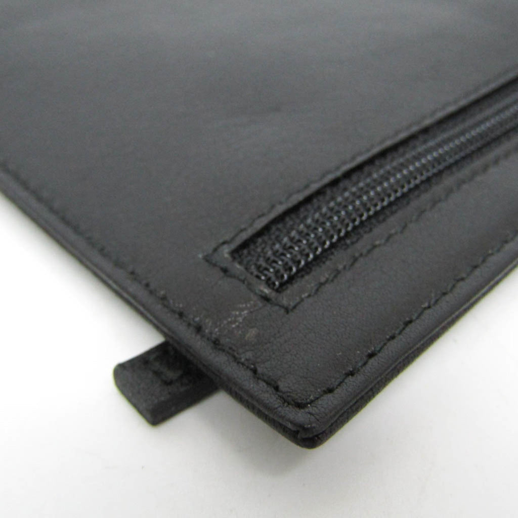 Gucci Multi-Pocket Leather Pouch