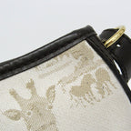 Hunting World Safari Embroidery · Canvas