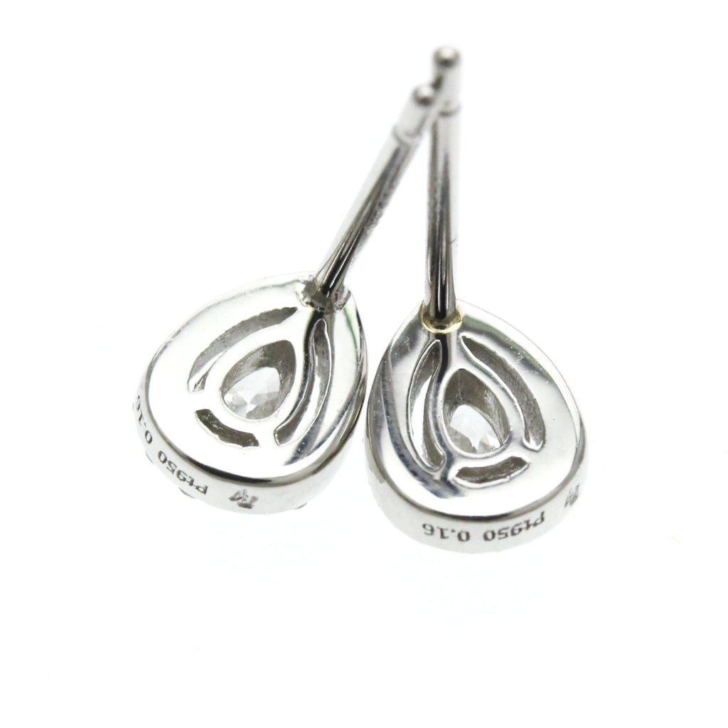 Ponte Vecchio · Pear-Shaped Diamond · Platinum