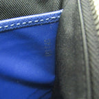 Louis Vuitton Taiga · Pochette Discovery PM