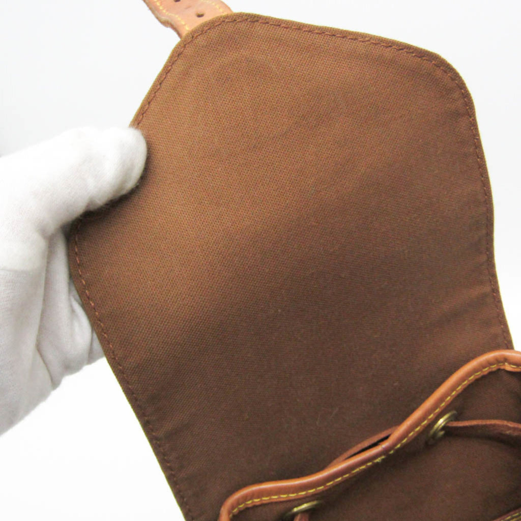 Louis Vuitton Montsouris MM · Monogram