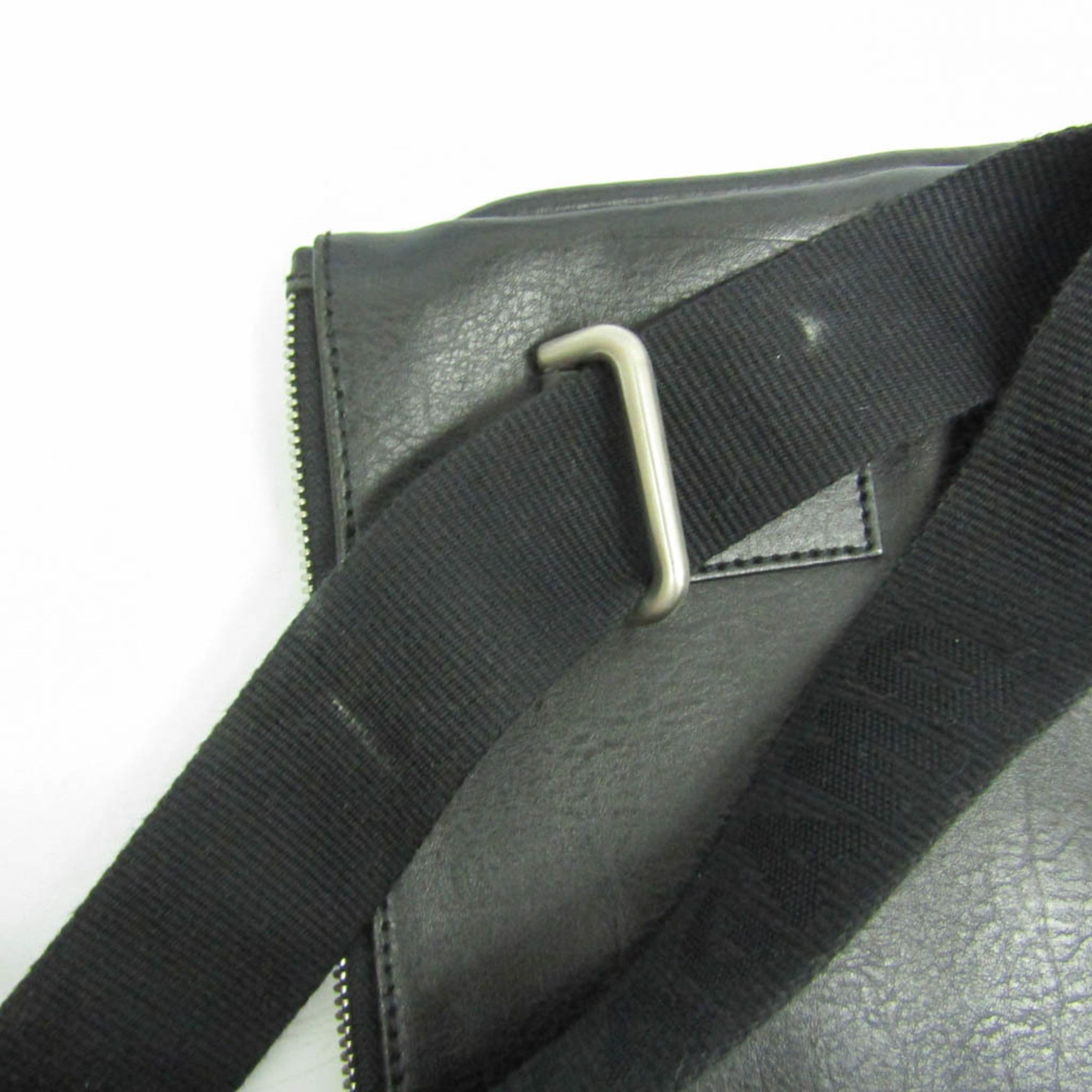 Salvatore Ferragamo · Leather Messenger