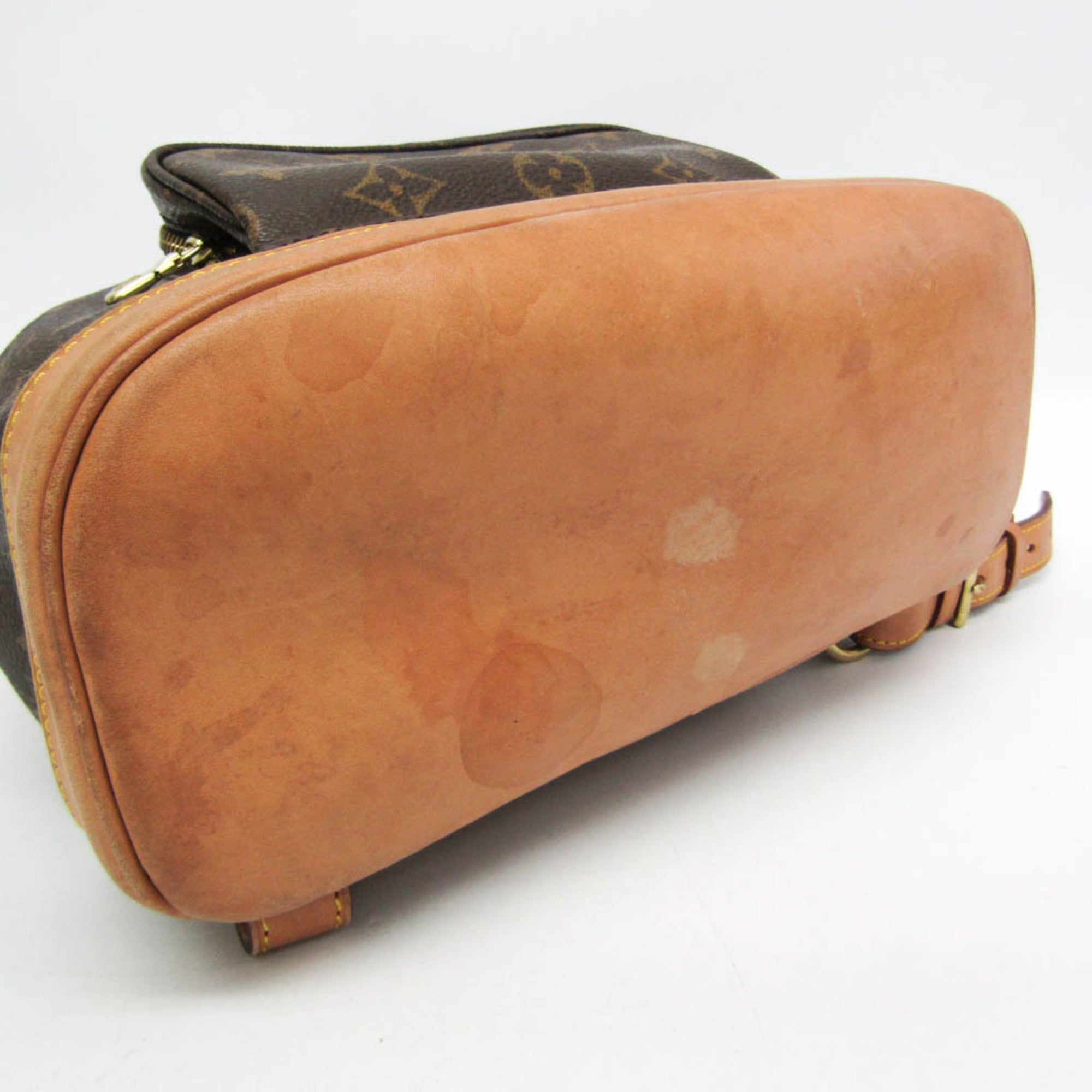 Louis Vuitton Montsouris MM · Monogram