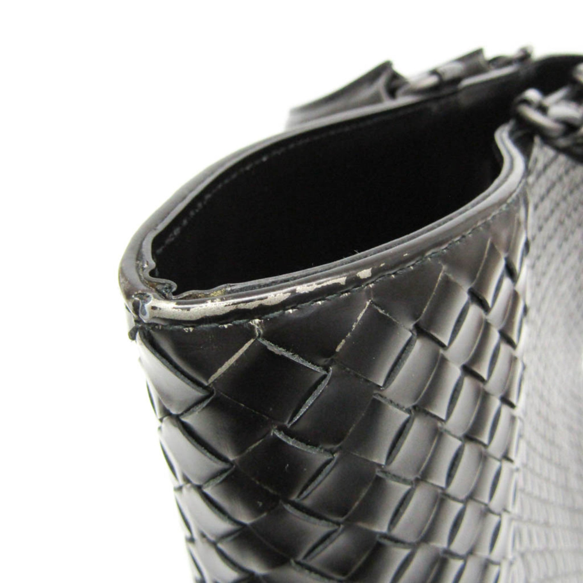 Bottega Veneta Intrecciato · Leather