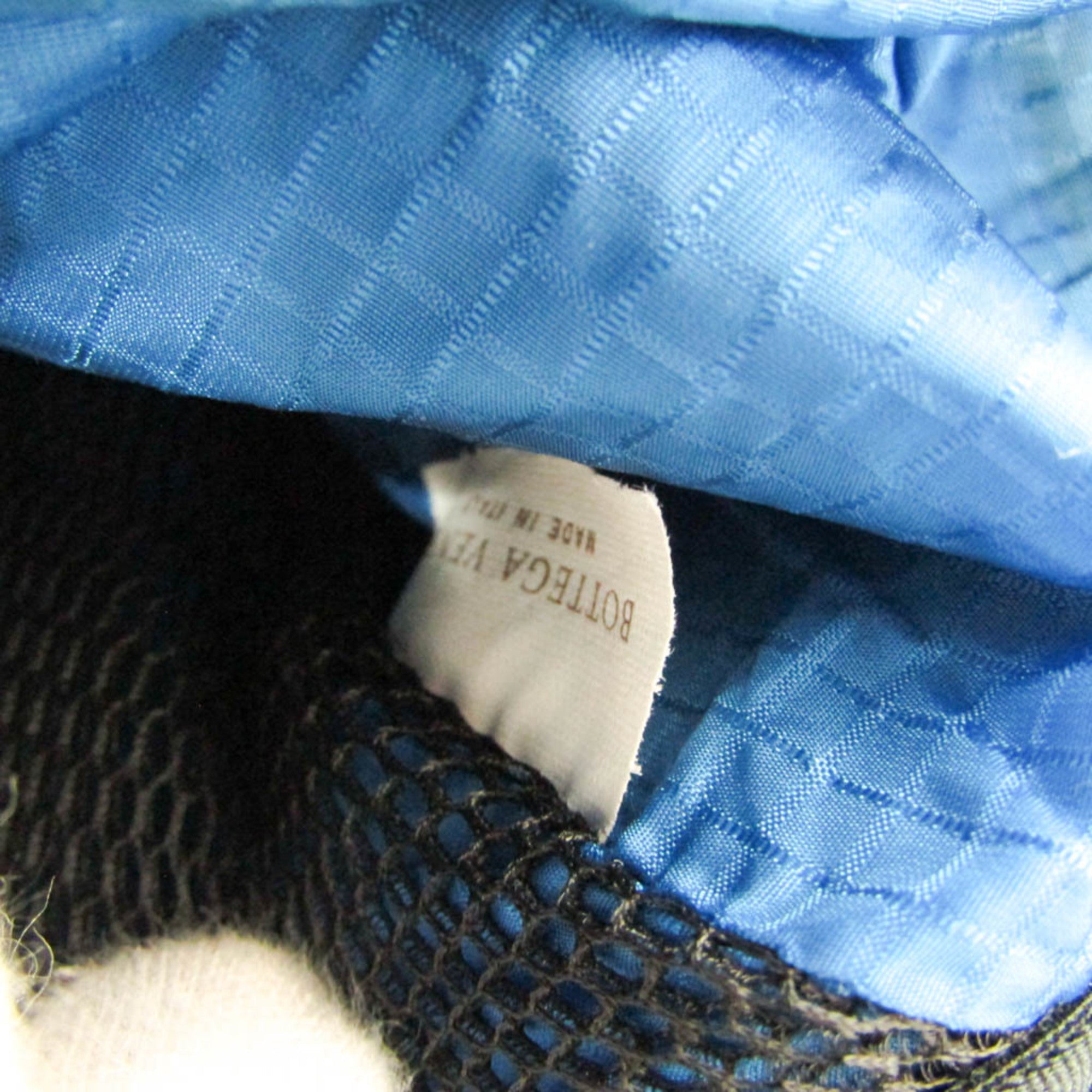 Bottega Veneta Bucket Messenger · Nylon