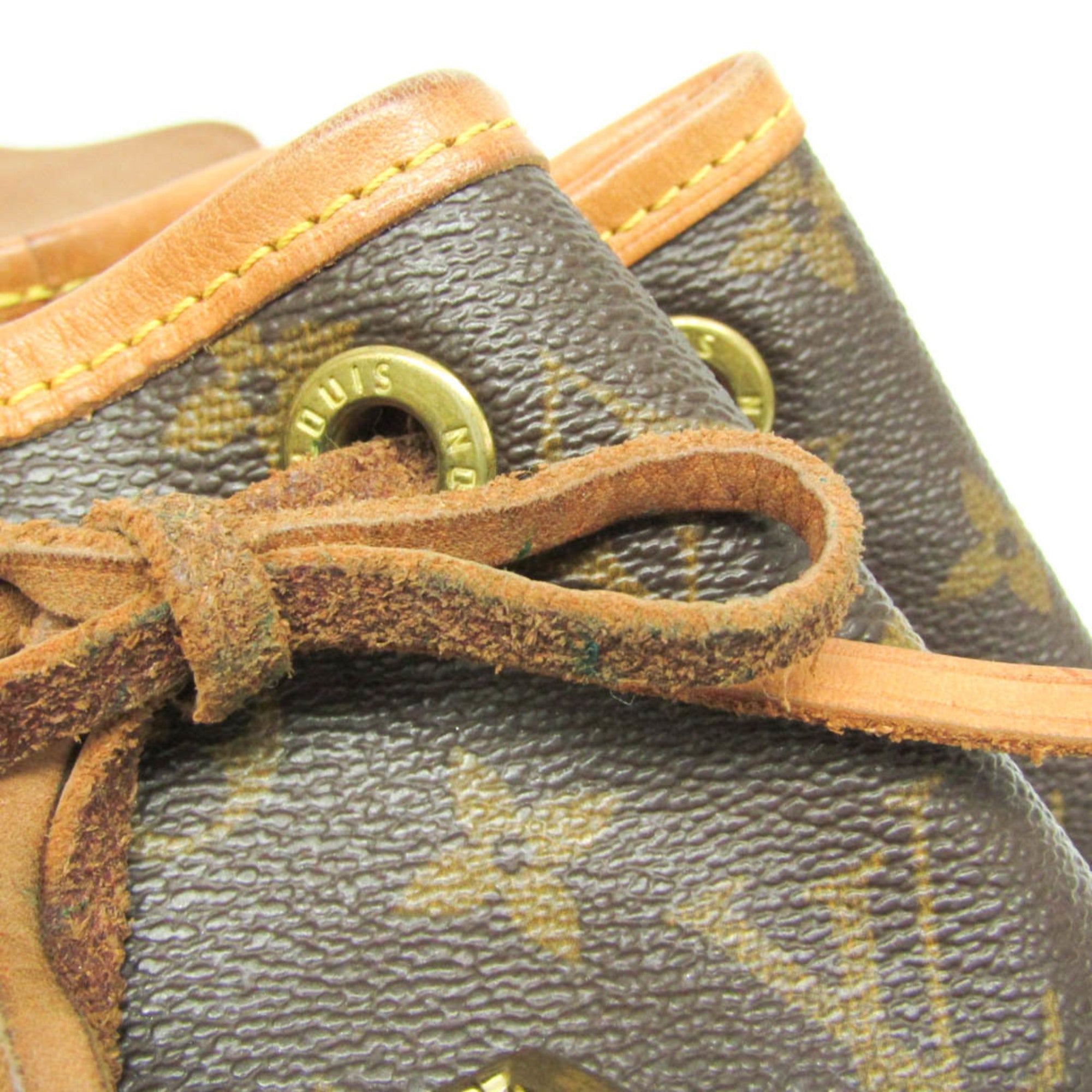 Louis Vuitton Mini Montsouris · Monogram