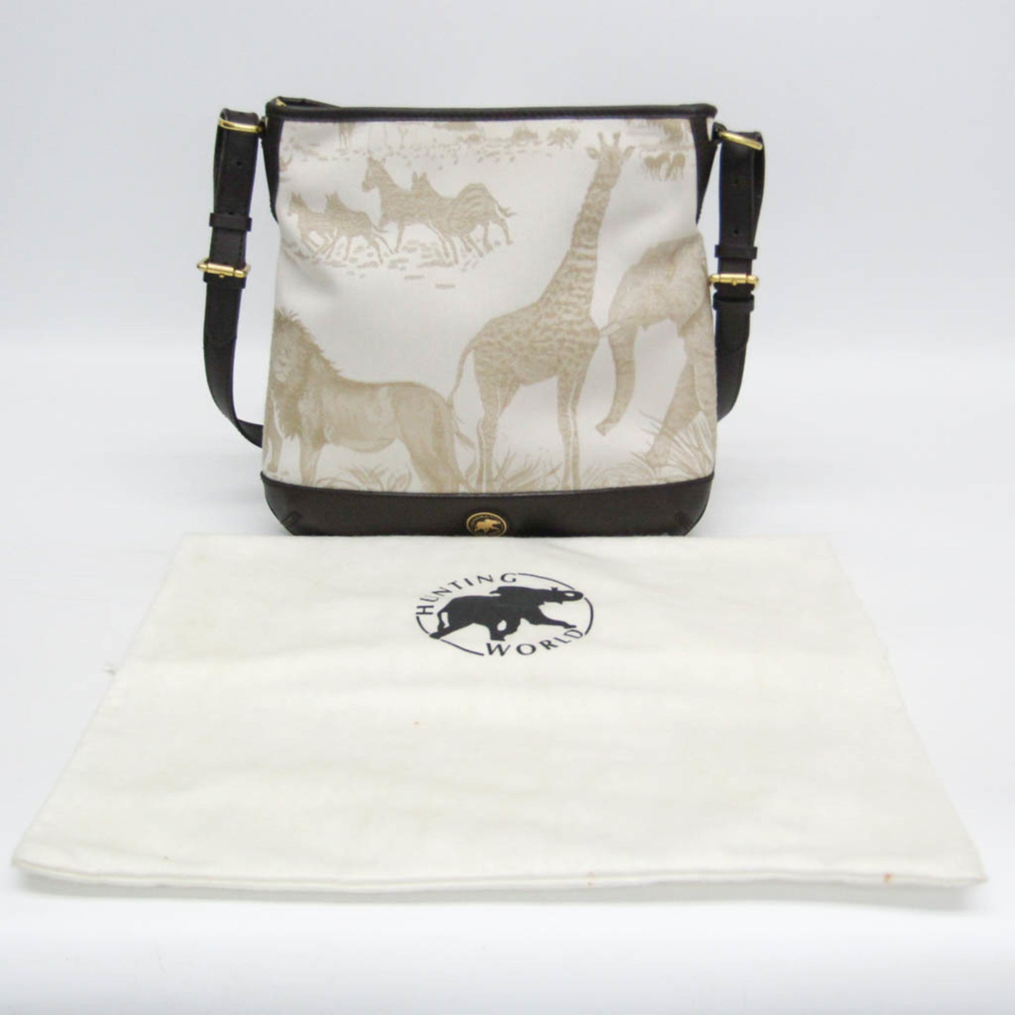 Hunting World Safari Embroidery · Canvas