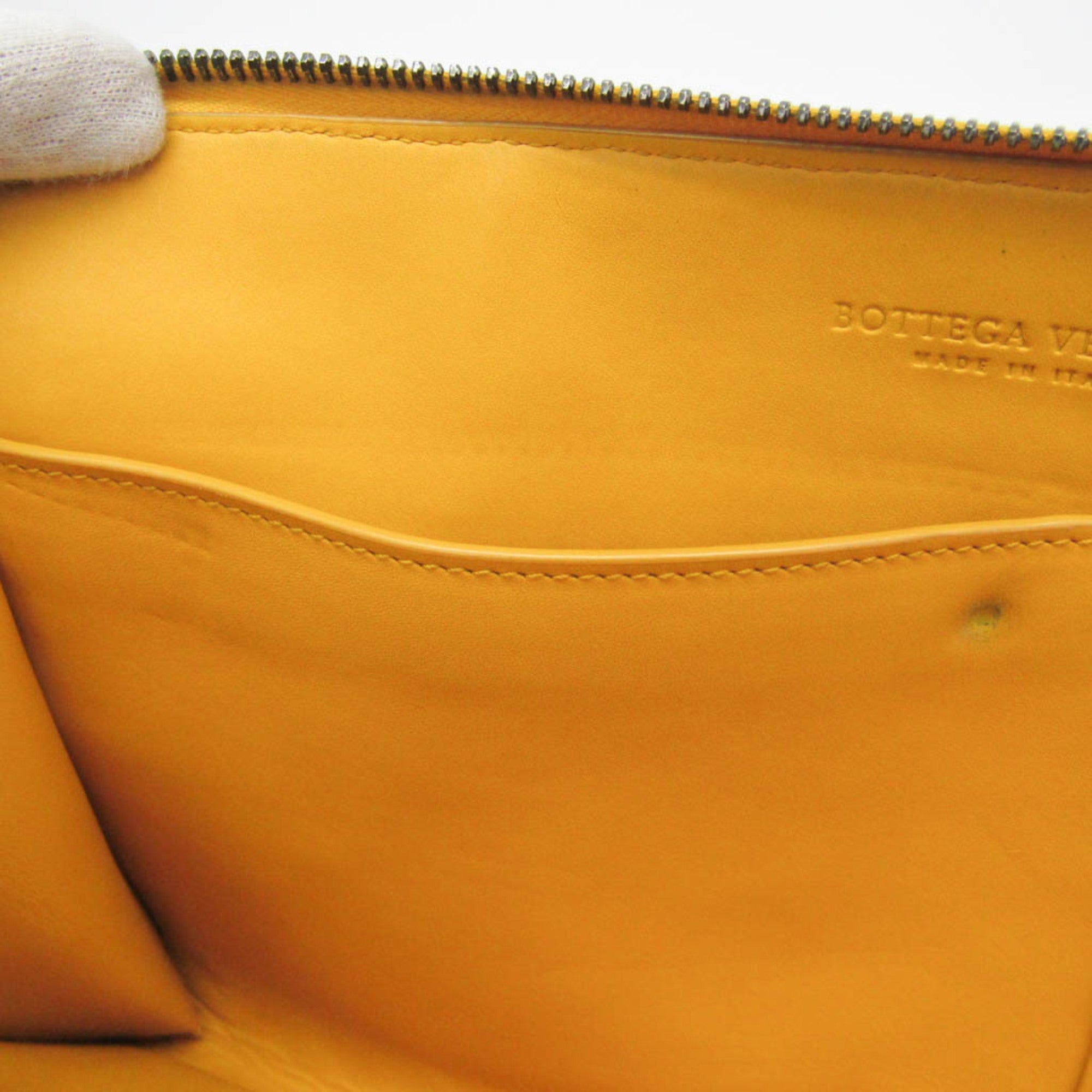 Bottega Veneta Intrecciato · Leather Clutch