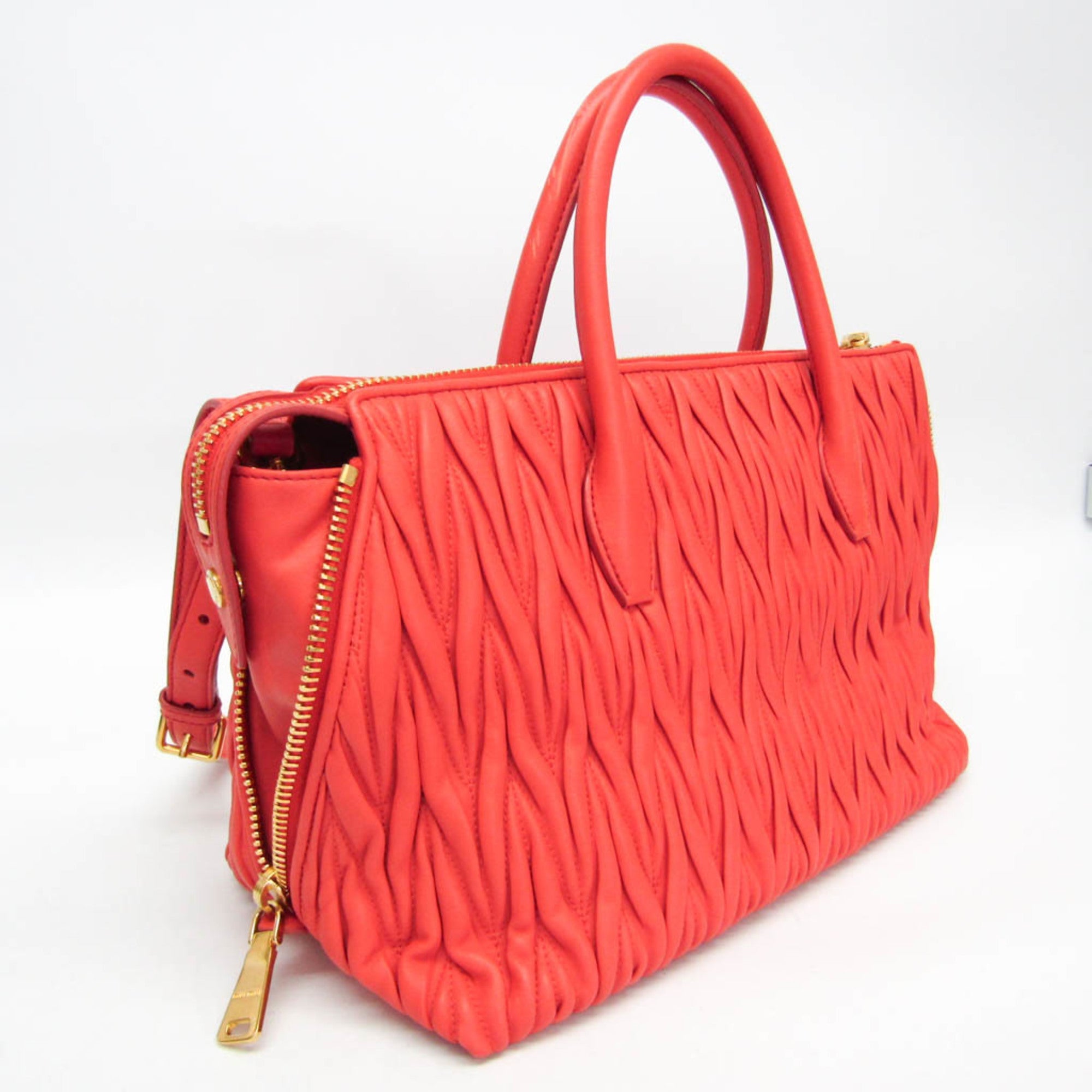 Miu Miu Matelassé · Leather