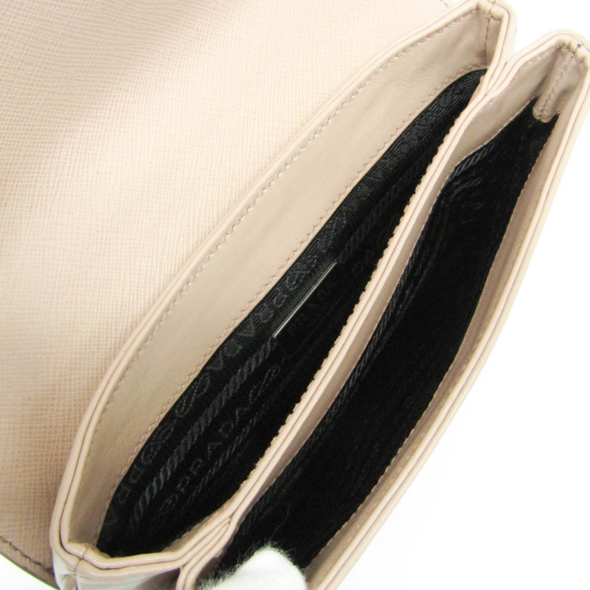 Prada Saffiano · Chain Shoulder