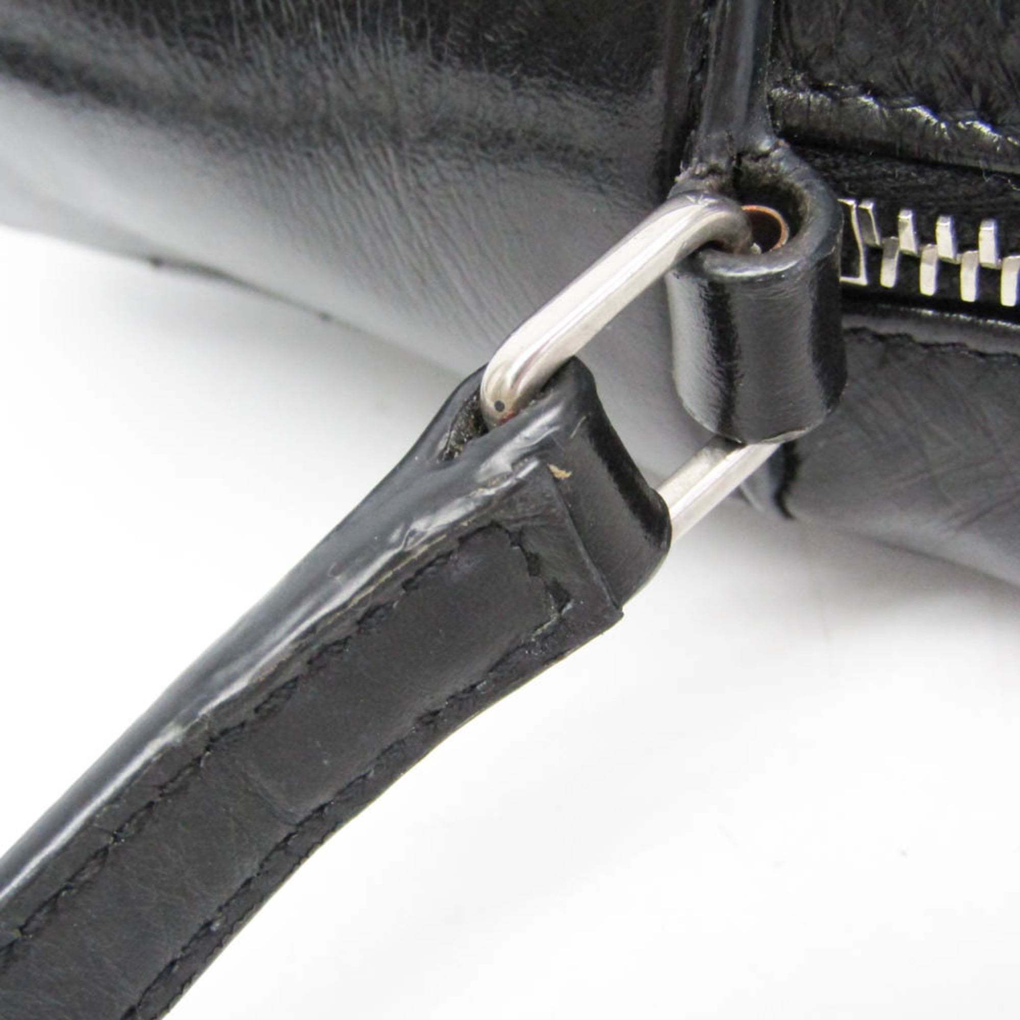 Saint Laurent Lou · V-Stitch Calfskin