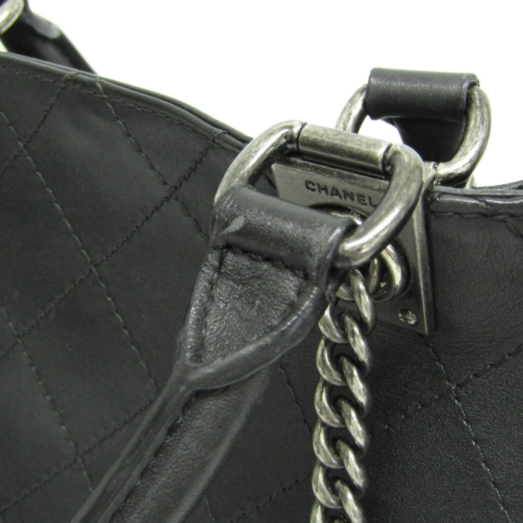 Chanel Diamond Stitch · Chain Shoulder
