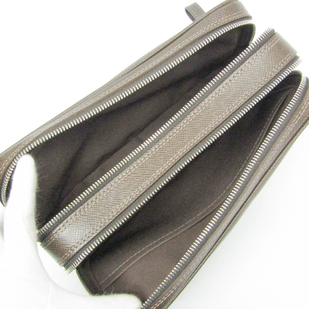 Louis Vuitton Taiga Pavel · Grizzly