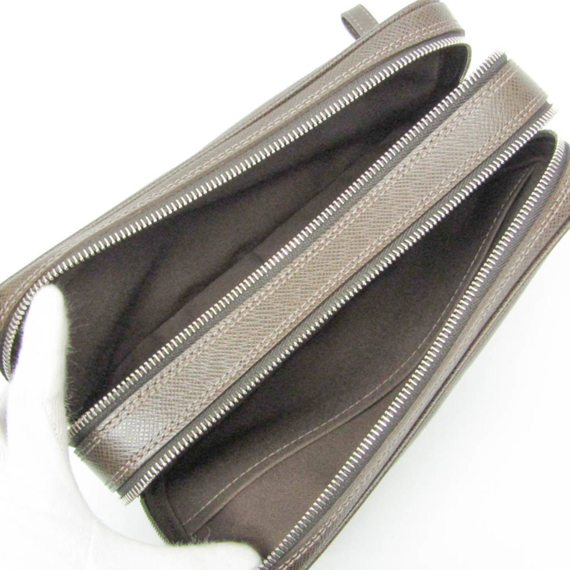 Louis Vuitton Taiga Pavel · Grizzly