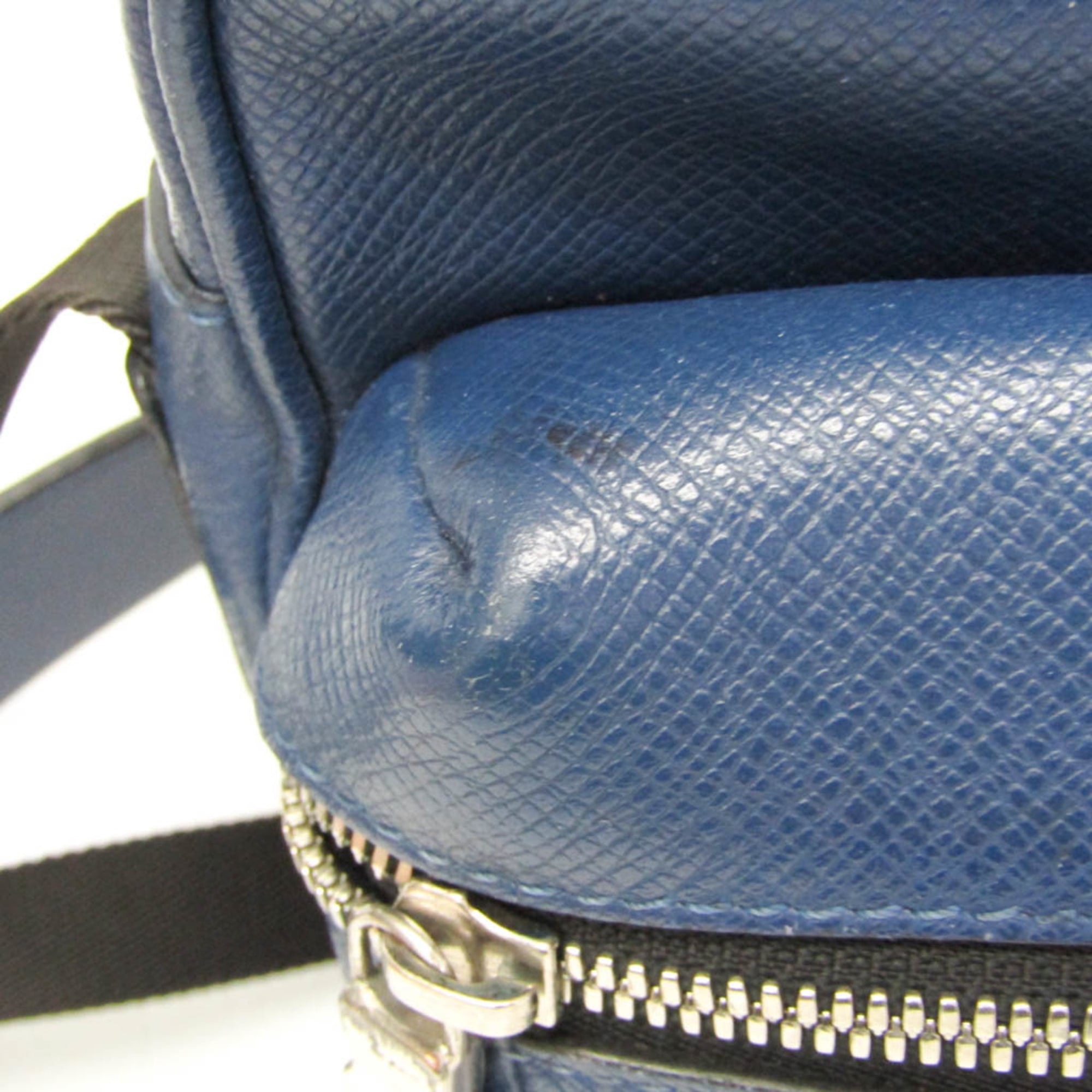 Louis Vuitton Taigarama · Outdoor Messenger
