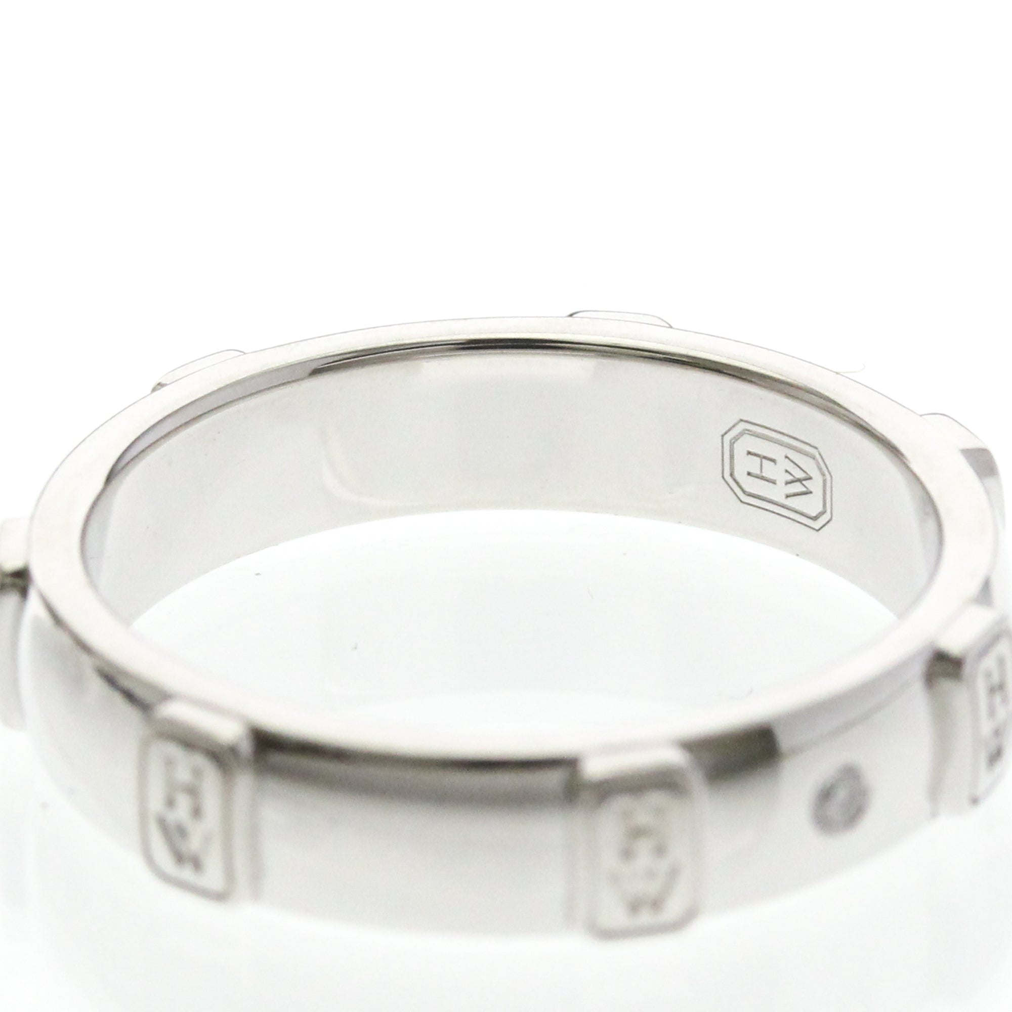 Harry Winston HW Logo · Diamond · 18K White Gold