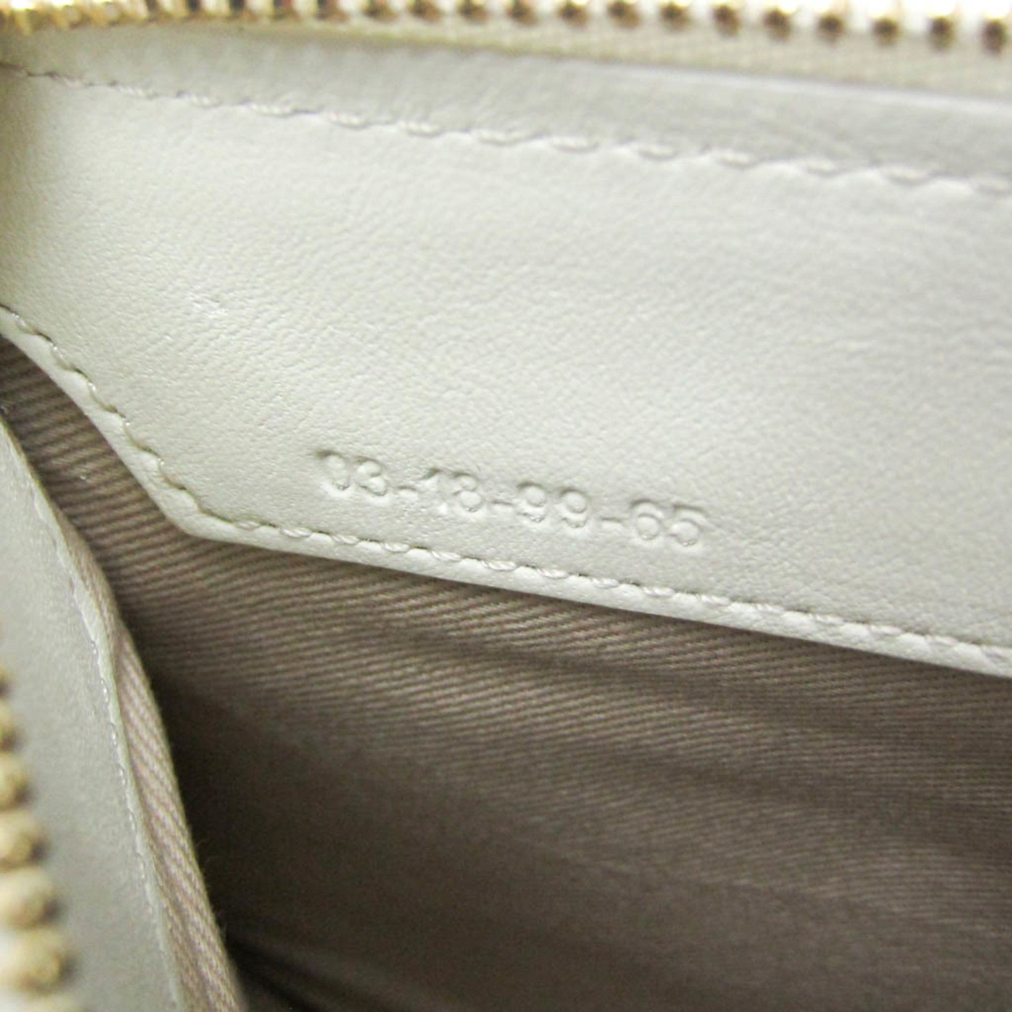 Chloé Roy · Leather & Suede