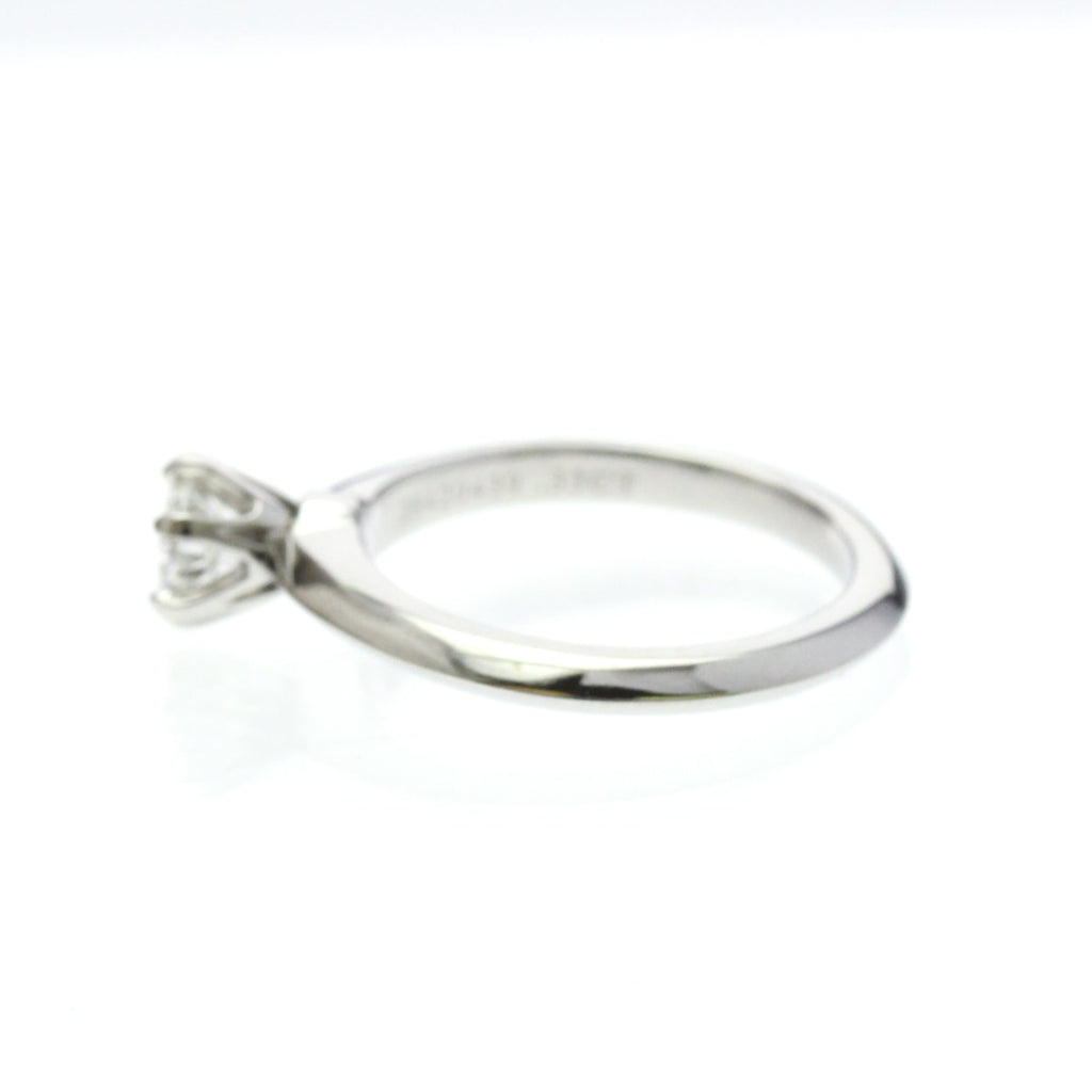 Tiffany Solitaire Diamond · Platinum