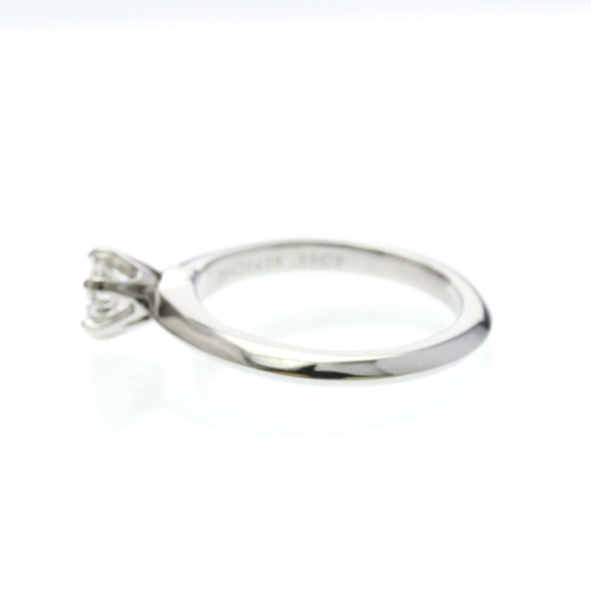 Tiffany Solitaire Diamond · Platinum