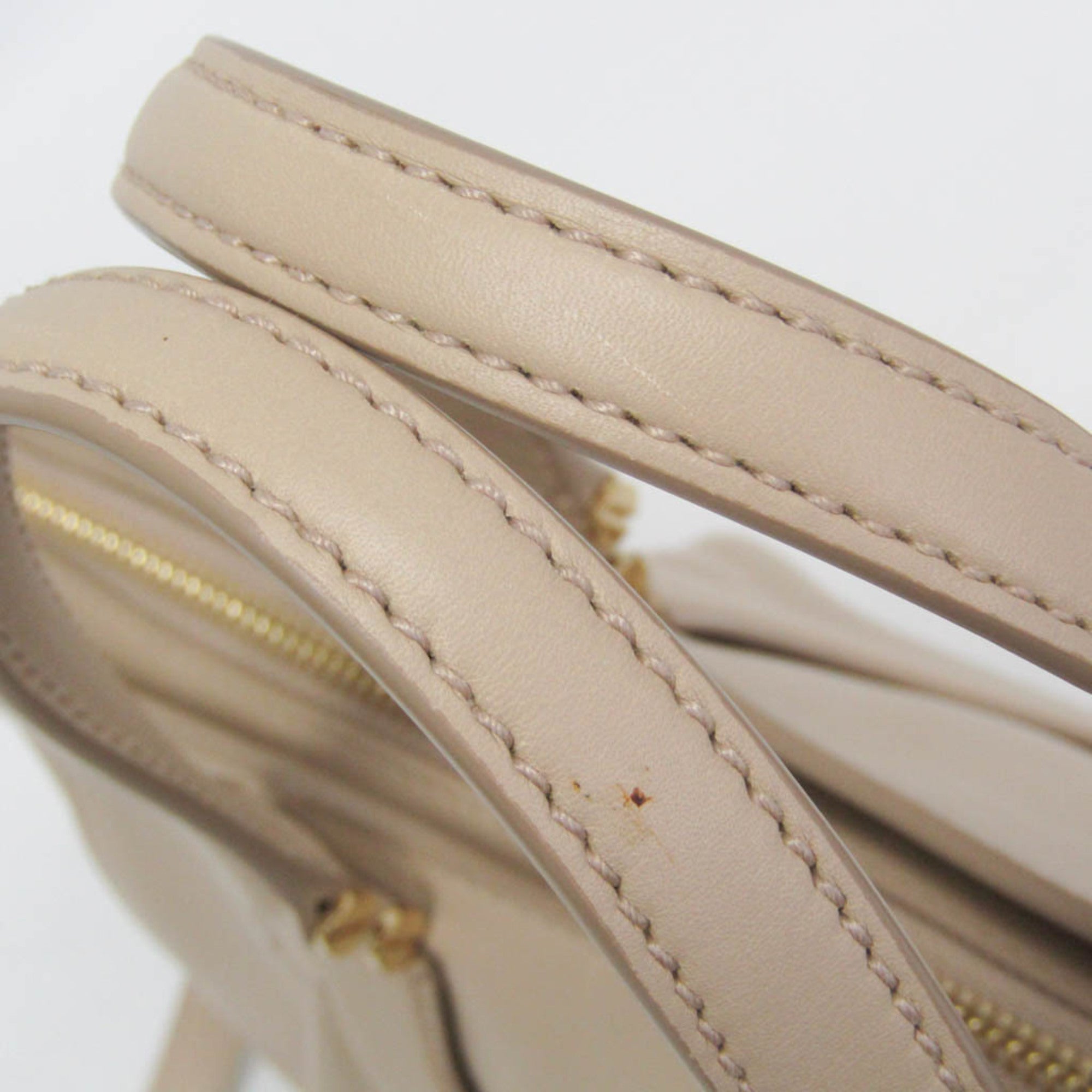 Salvatore Ferragamo Gancini · Leather