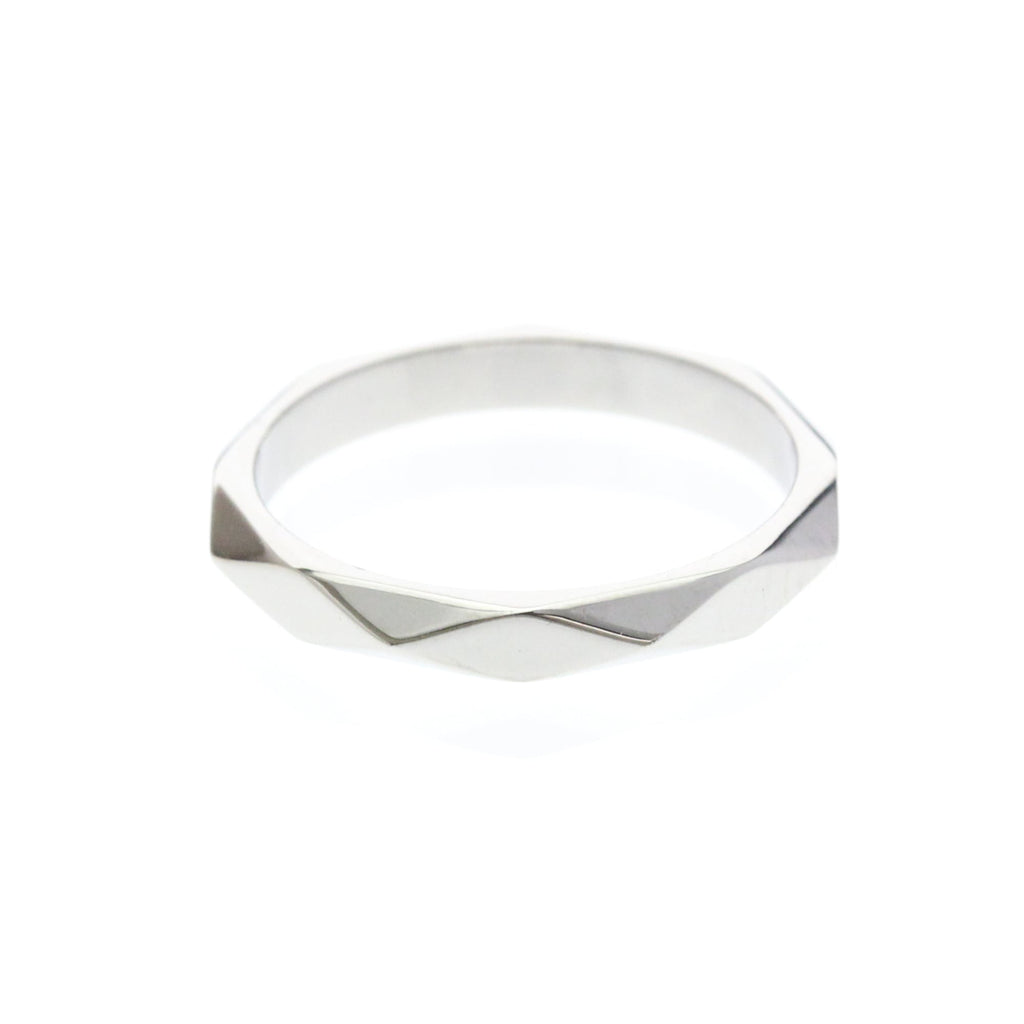 Boucheron Faceted · Platinum
