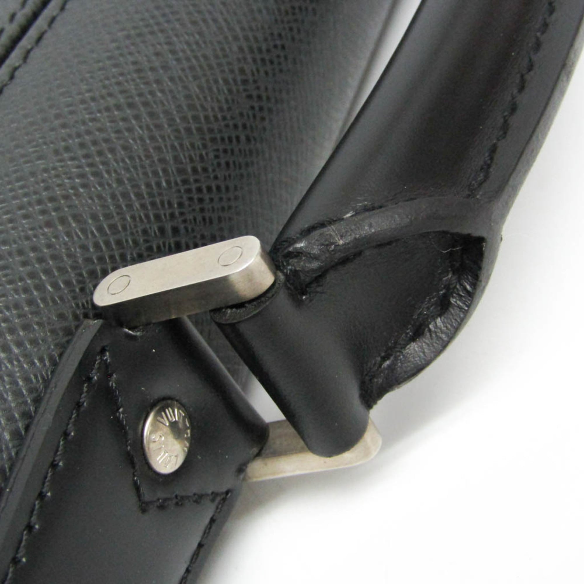 Louis Vuitton Serviette Robusto · Taiga