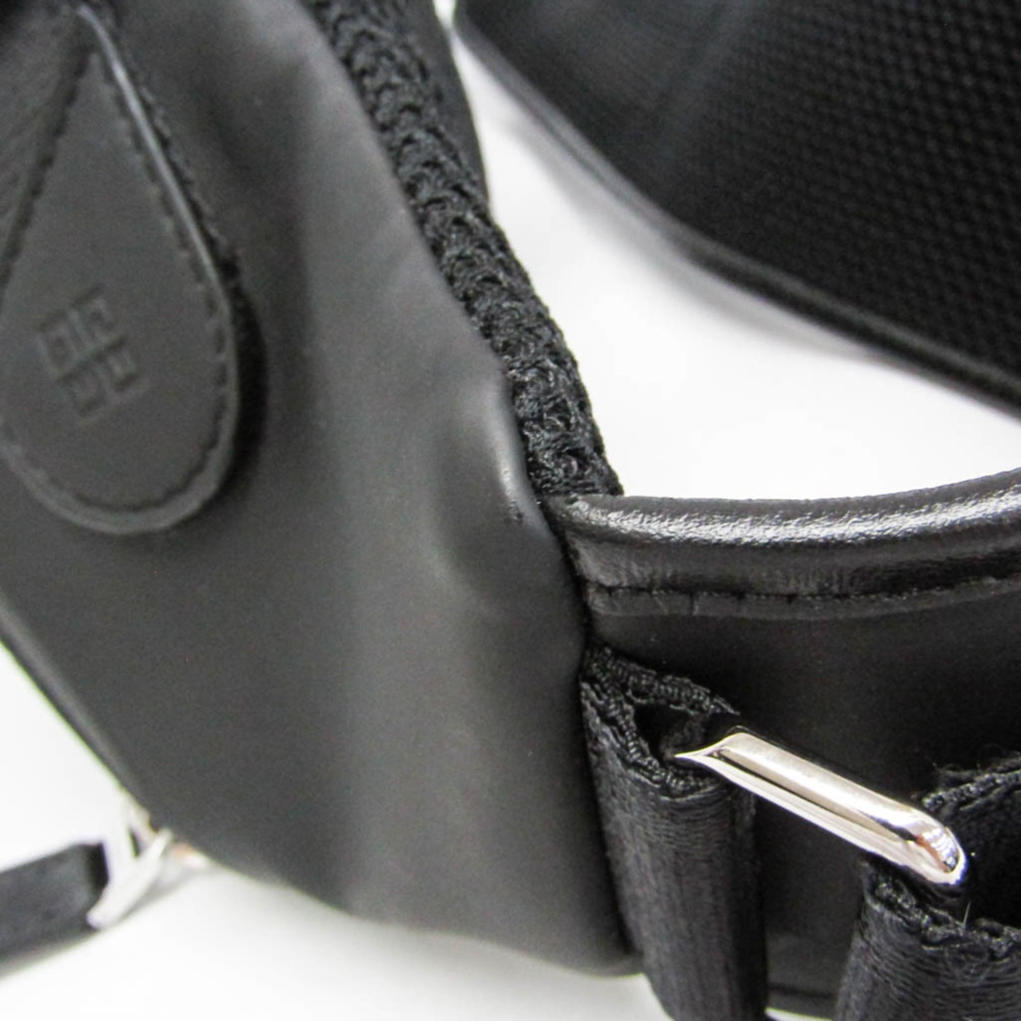 Givenchy G-Zip Triangle · Sling Bag
