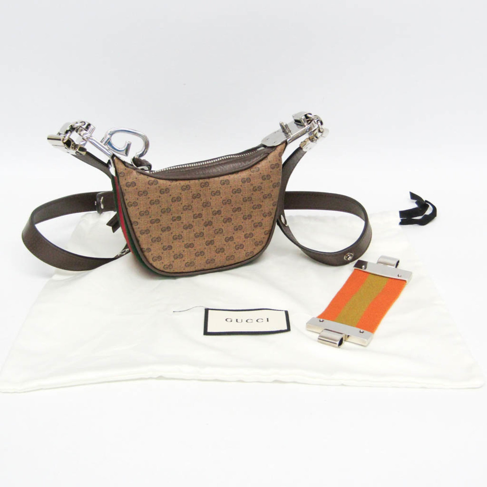 Gucci Mini Pouch · GG Supreme