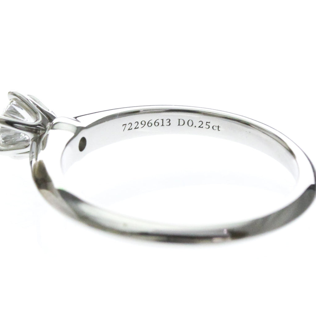 Tiffany Solitaire · Diamond · Platinum · VVS2
