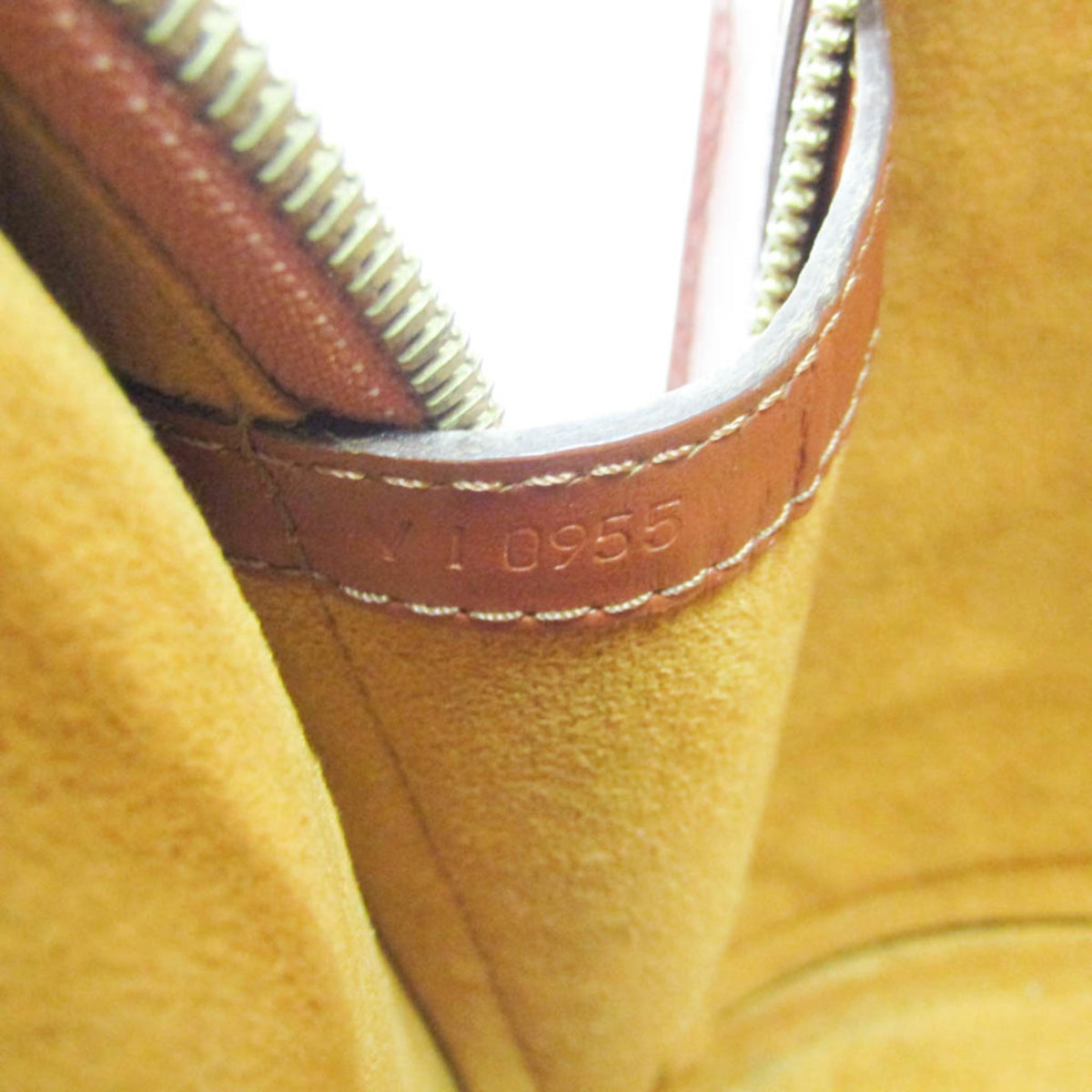 Louis Vuitton Gobelin · Epi
