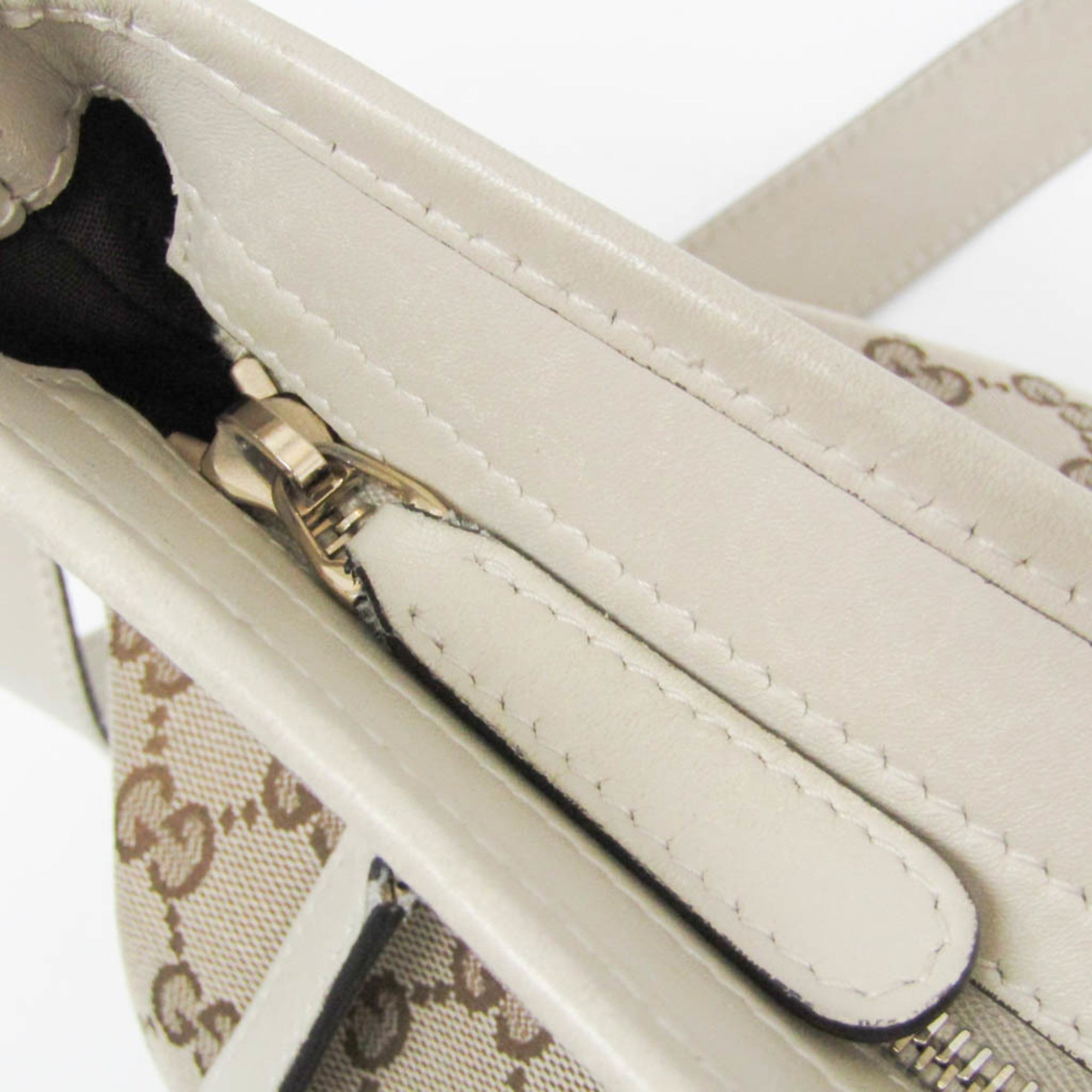 Gucci GG Canvas · Leather Shoulder Bag