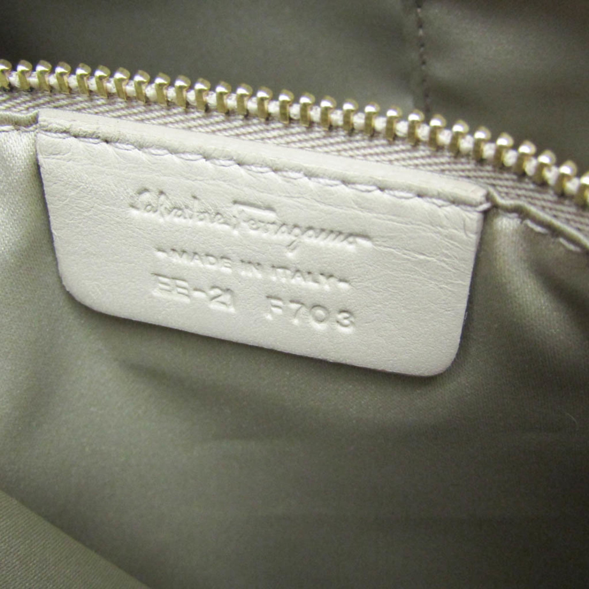 Salvatore Ferragamo Gancini · Leather